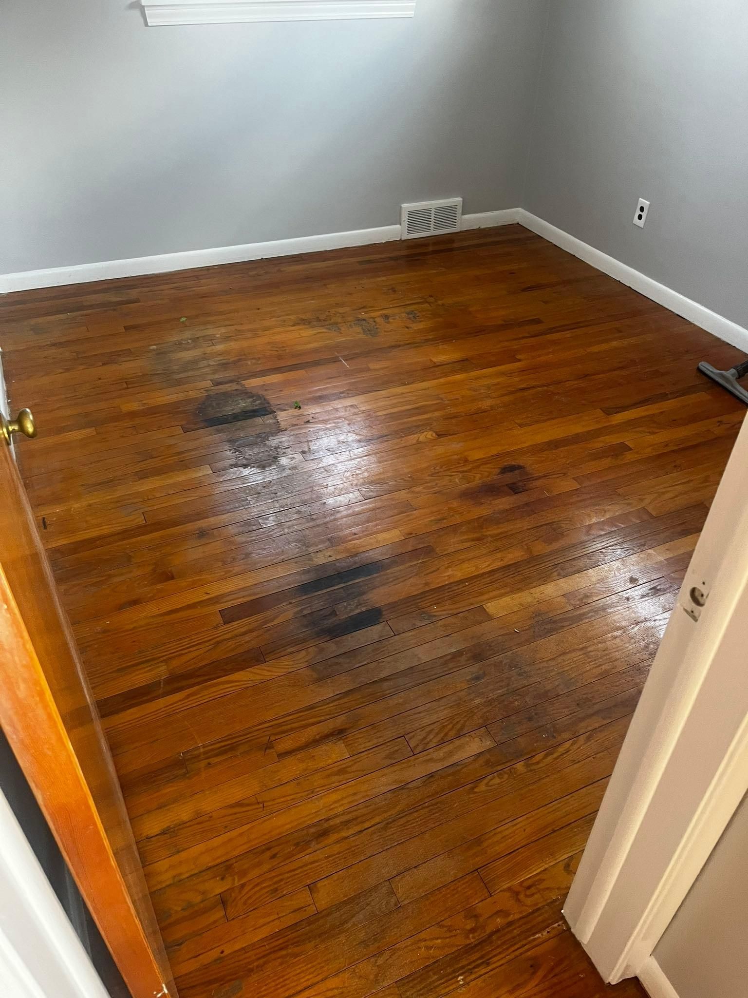 All Photos for Kozlowski’s Hardwood Floor Refinishing in Flat Rock, Michigan