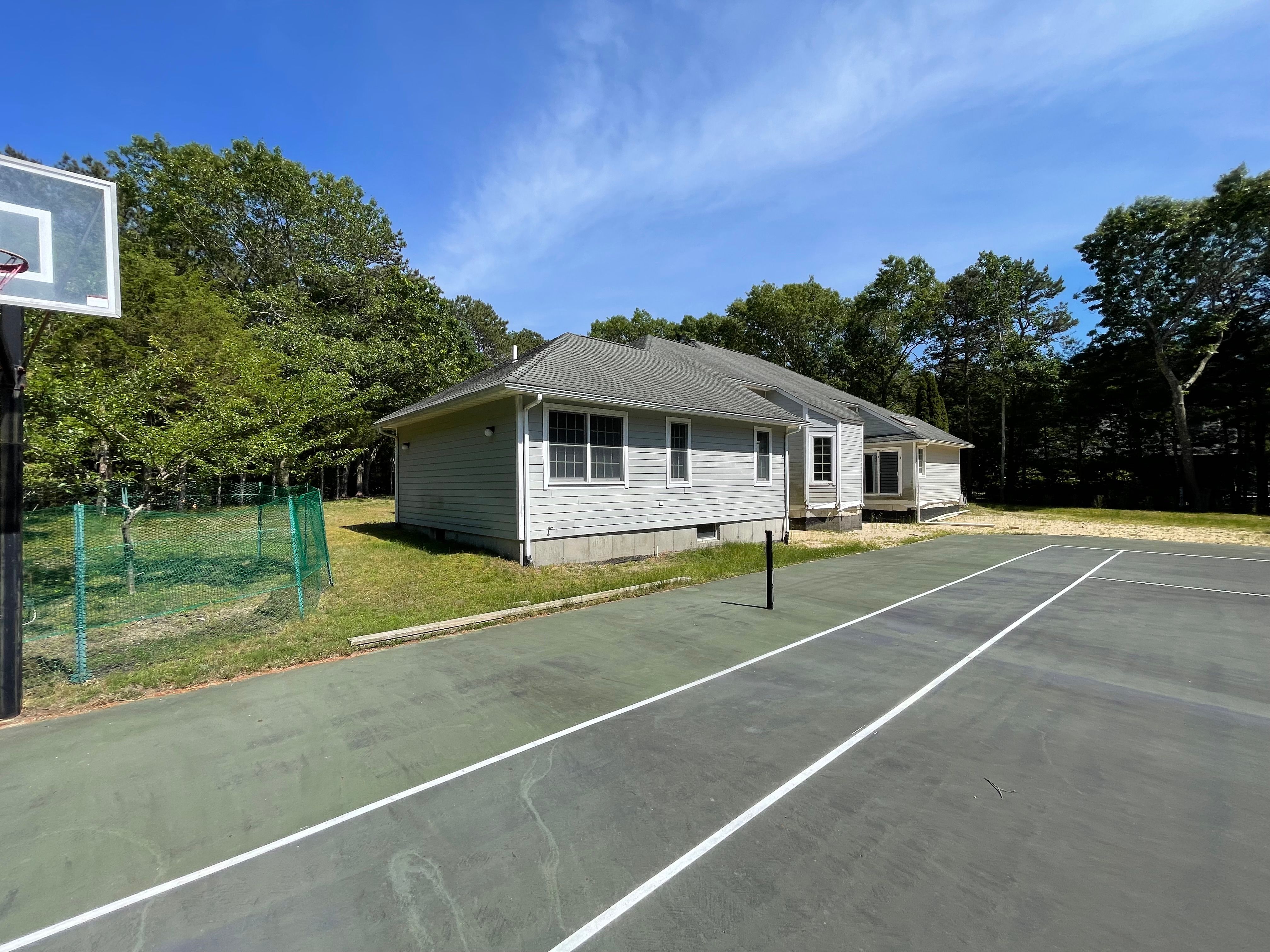  for Make It Right Contracting in East Hampton, NY