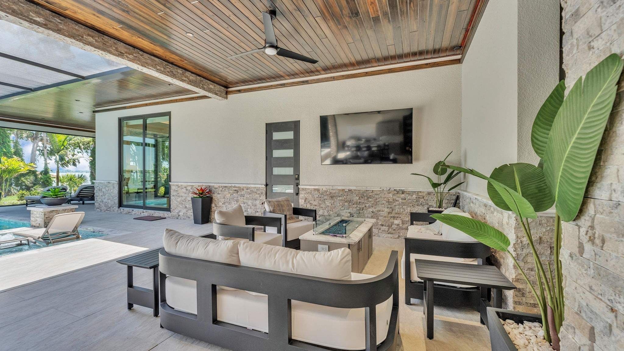  for Webb Homebuilders Group in Lakeland, FL