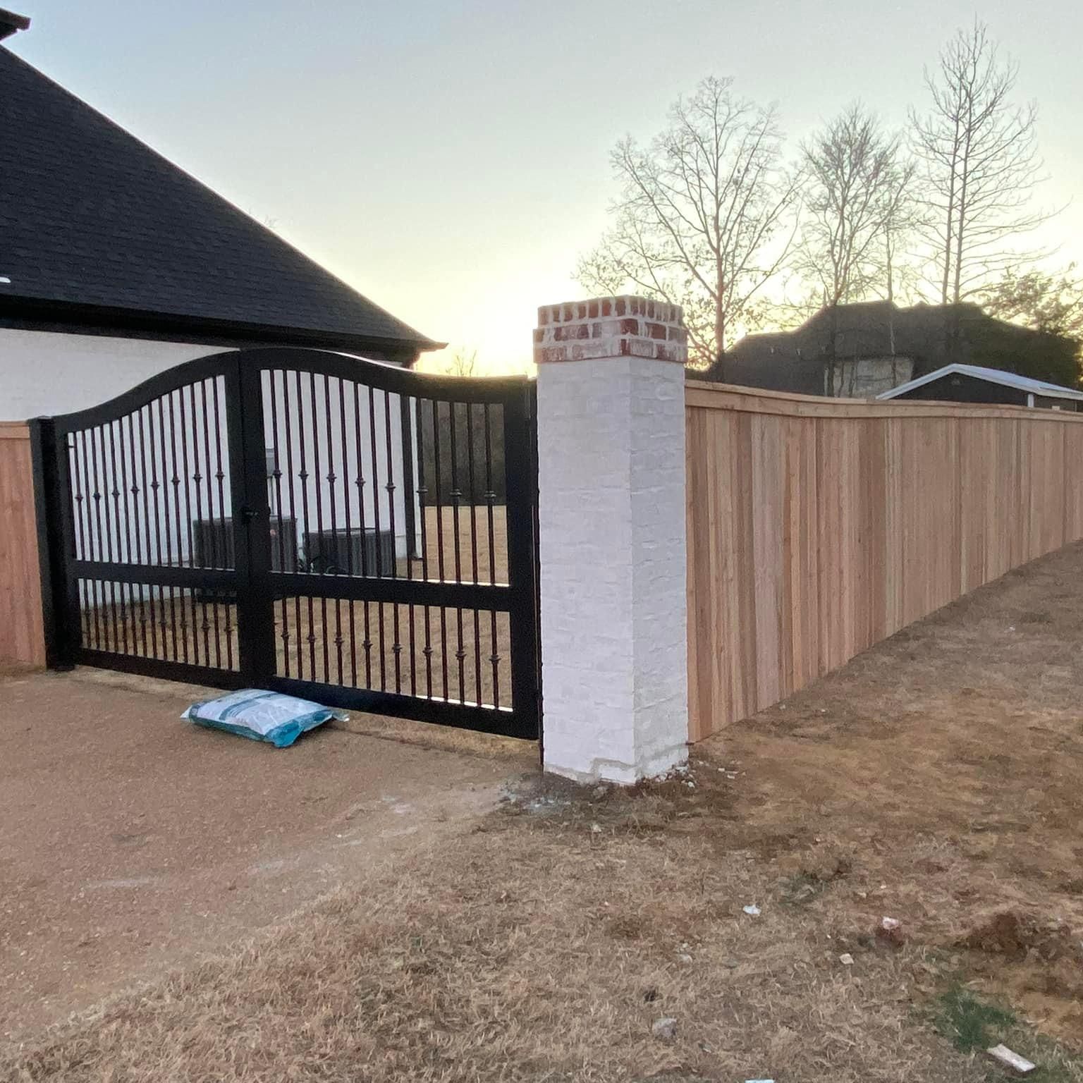  for Manning Fence, LLC in Hernando, MS