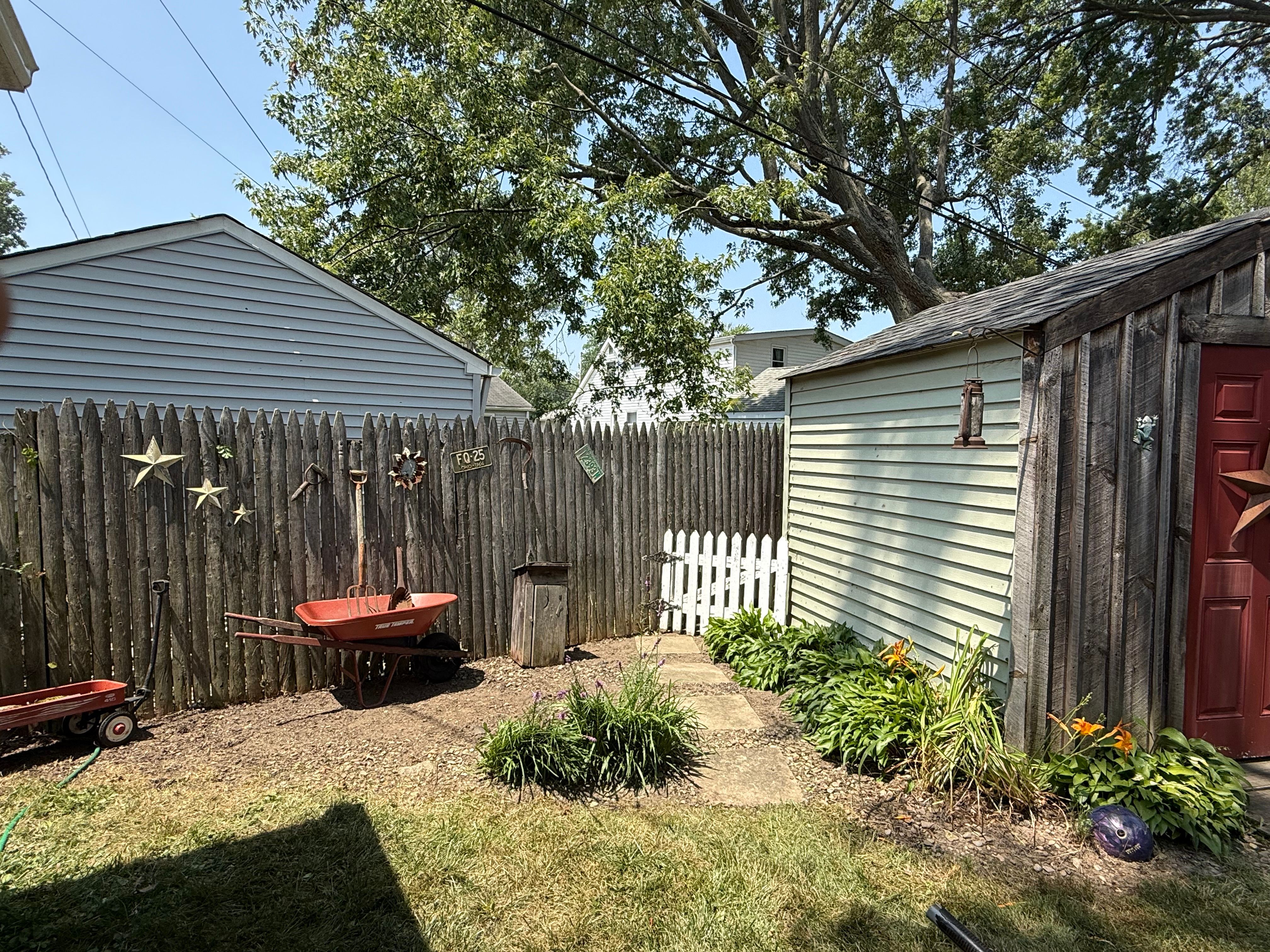  for F&R Landscapes LLC in Lagrange, OH