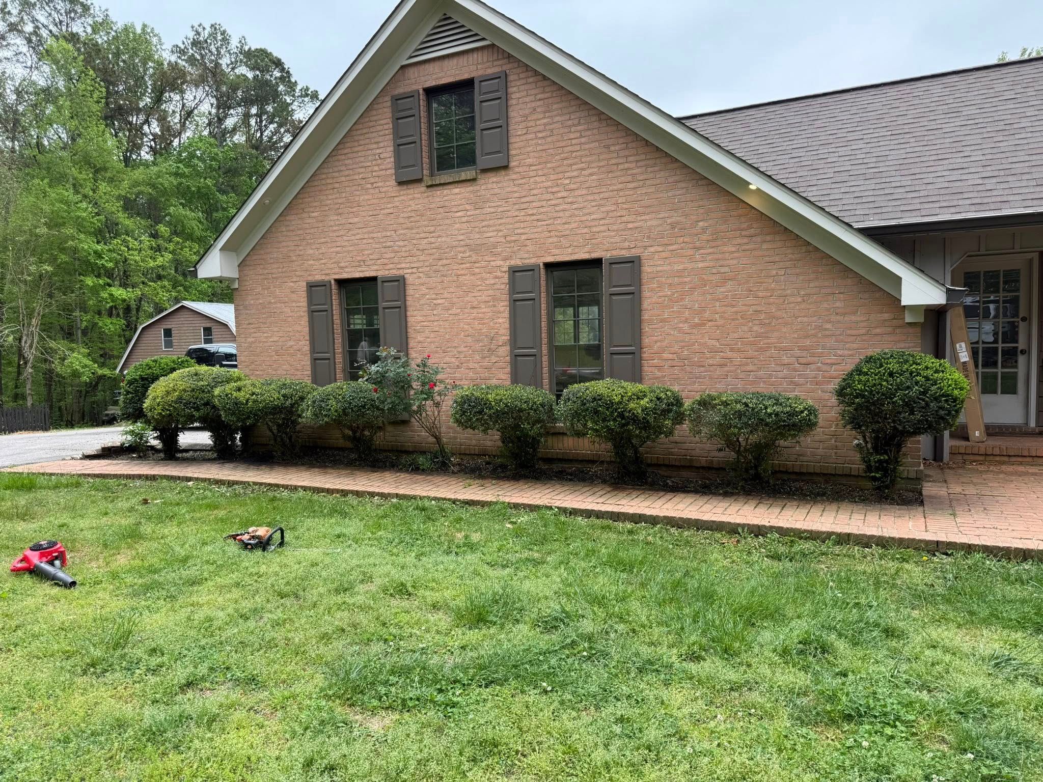  for Gonzales Lawn & Landscapes in Lawrenceburg, TN