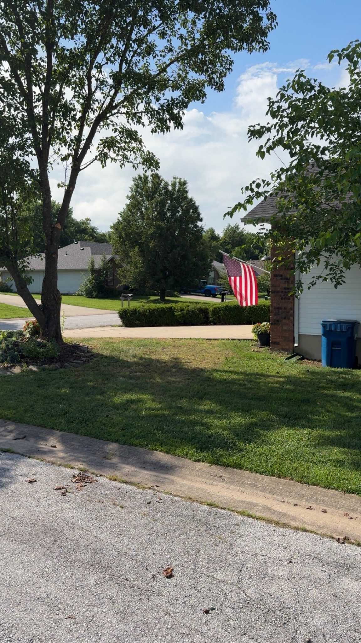 Landscaping for Wright Lawn Services in Ozark, MO