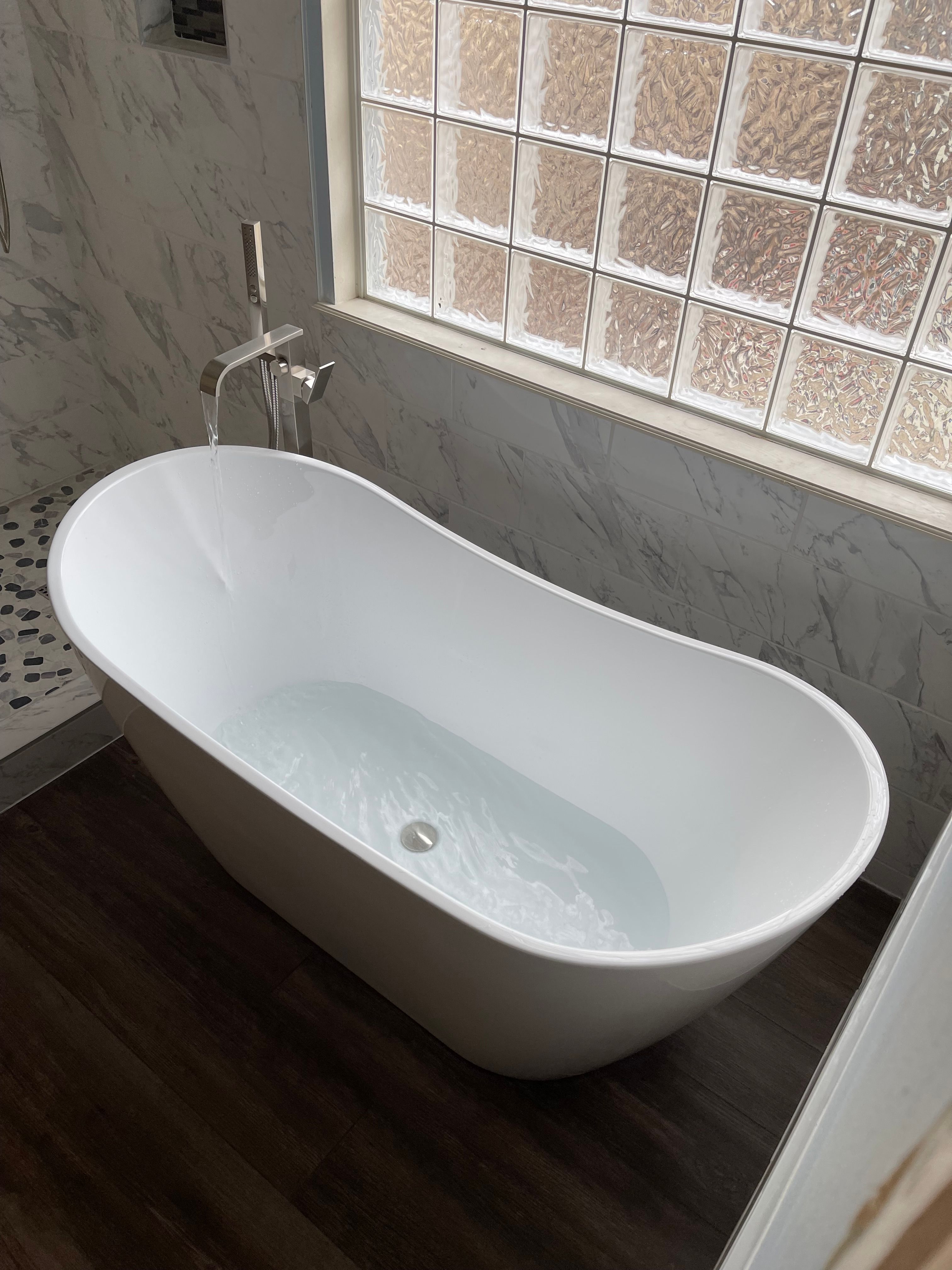 Tubs for Mr. Pipe Dreams LLC in Colorado Springs, CO