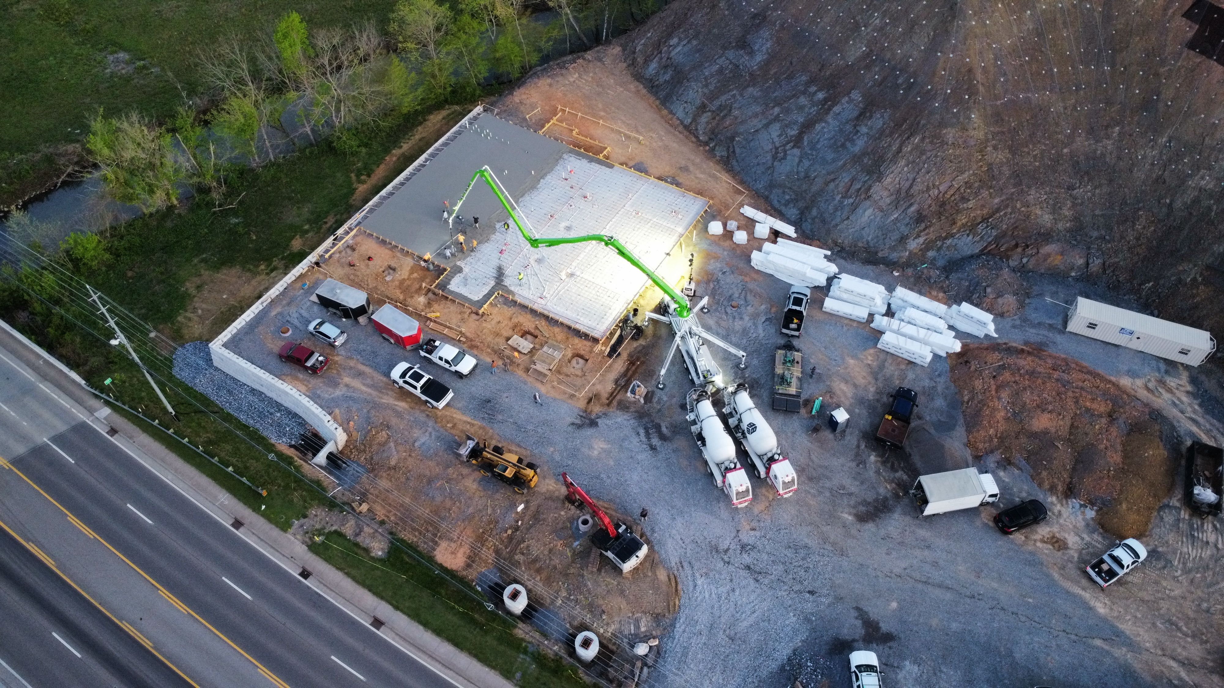  for HR Concrete Solutions LLC in Gatlinburg, TN