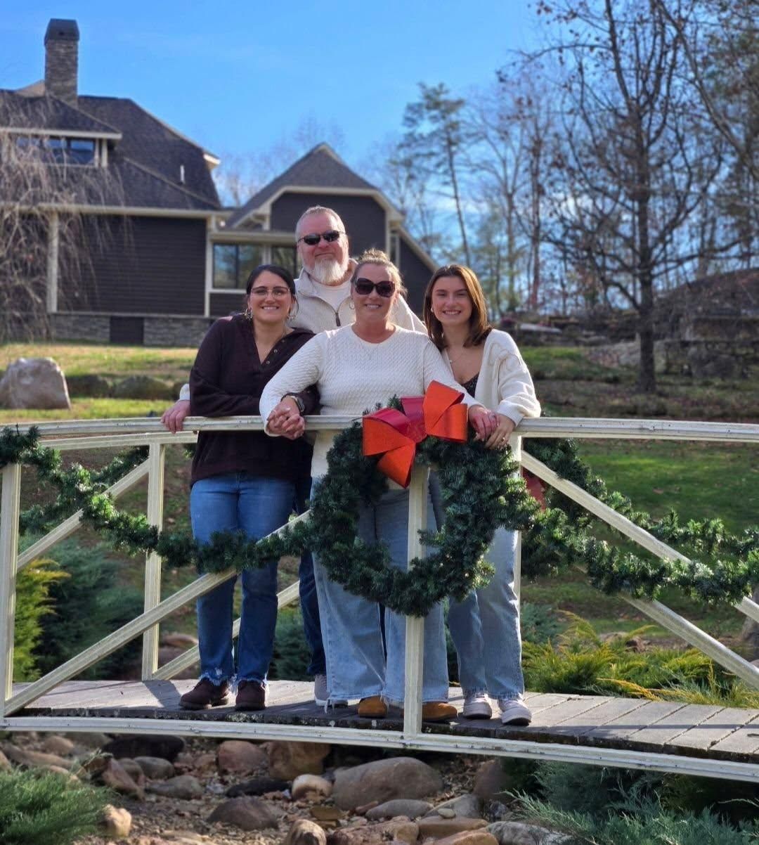  for Elite Contracting Services in Cecilia, KY