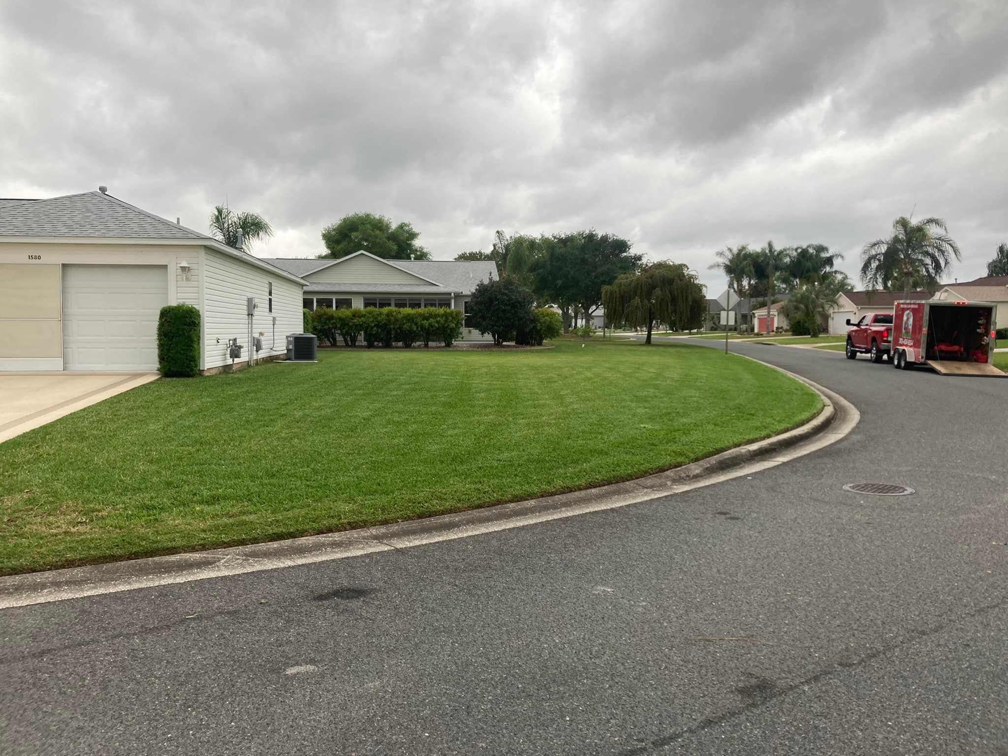 Landscaping Lawn Care for Bob's Mow n GO LLC in Lady Lake, FL