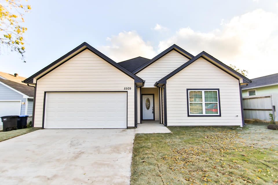 Custom Home Design for Cincero Investment Properties in Cedar Hill, TX