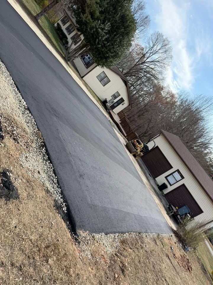  for Gus’s Paving and Sealcoating in Lynchburg, VA