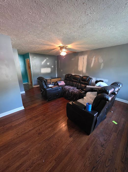  for Comptons Painting LLC in Smyrna, TN