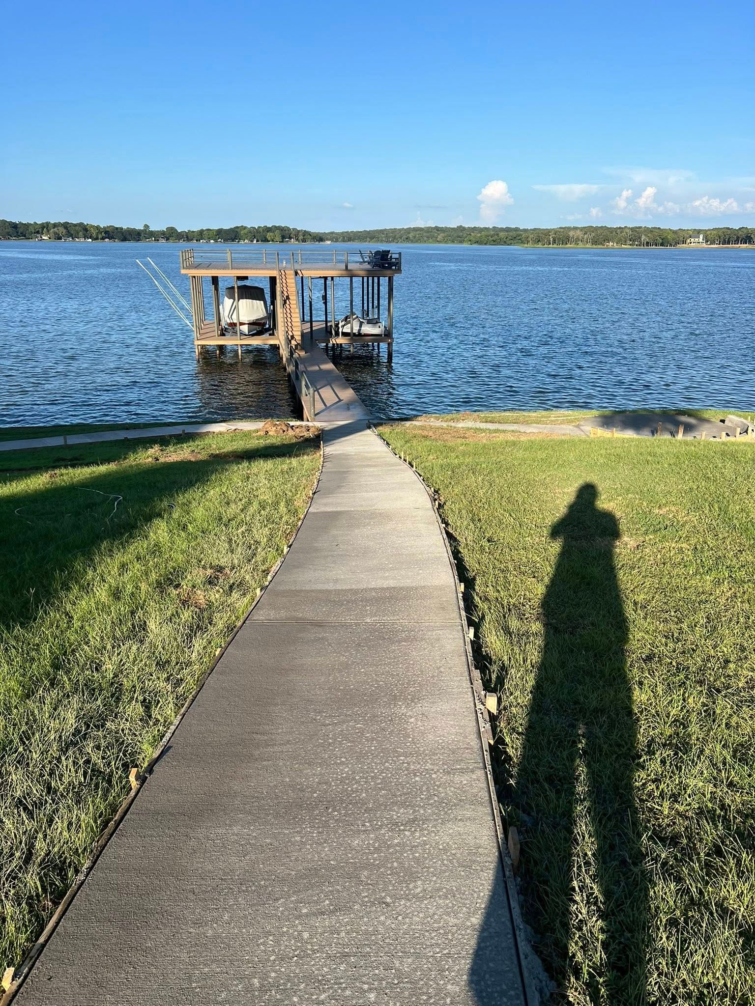  for Javonnies Concrete Services LLC in Gun Barrel City, TX