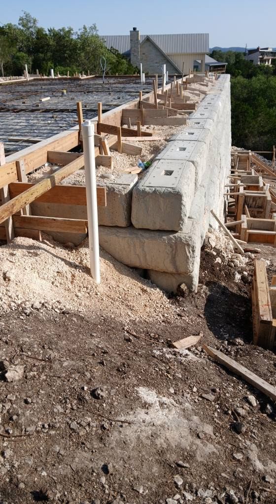  for Thompson Construction in Uvalde, TX