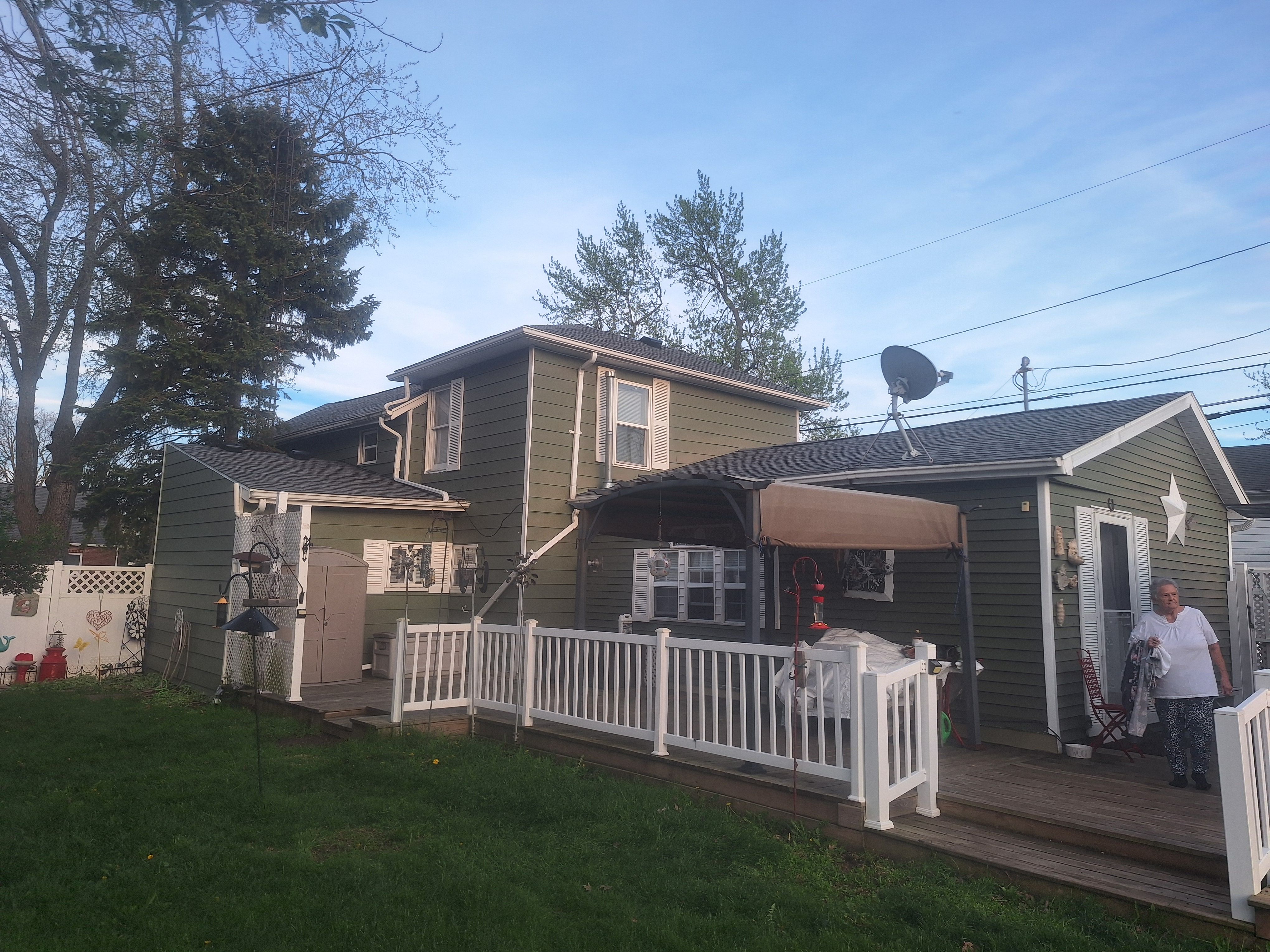  for Jays Roofing and Construction in Toledo, Ohio