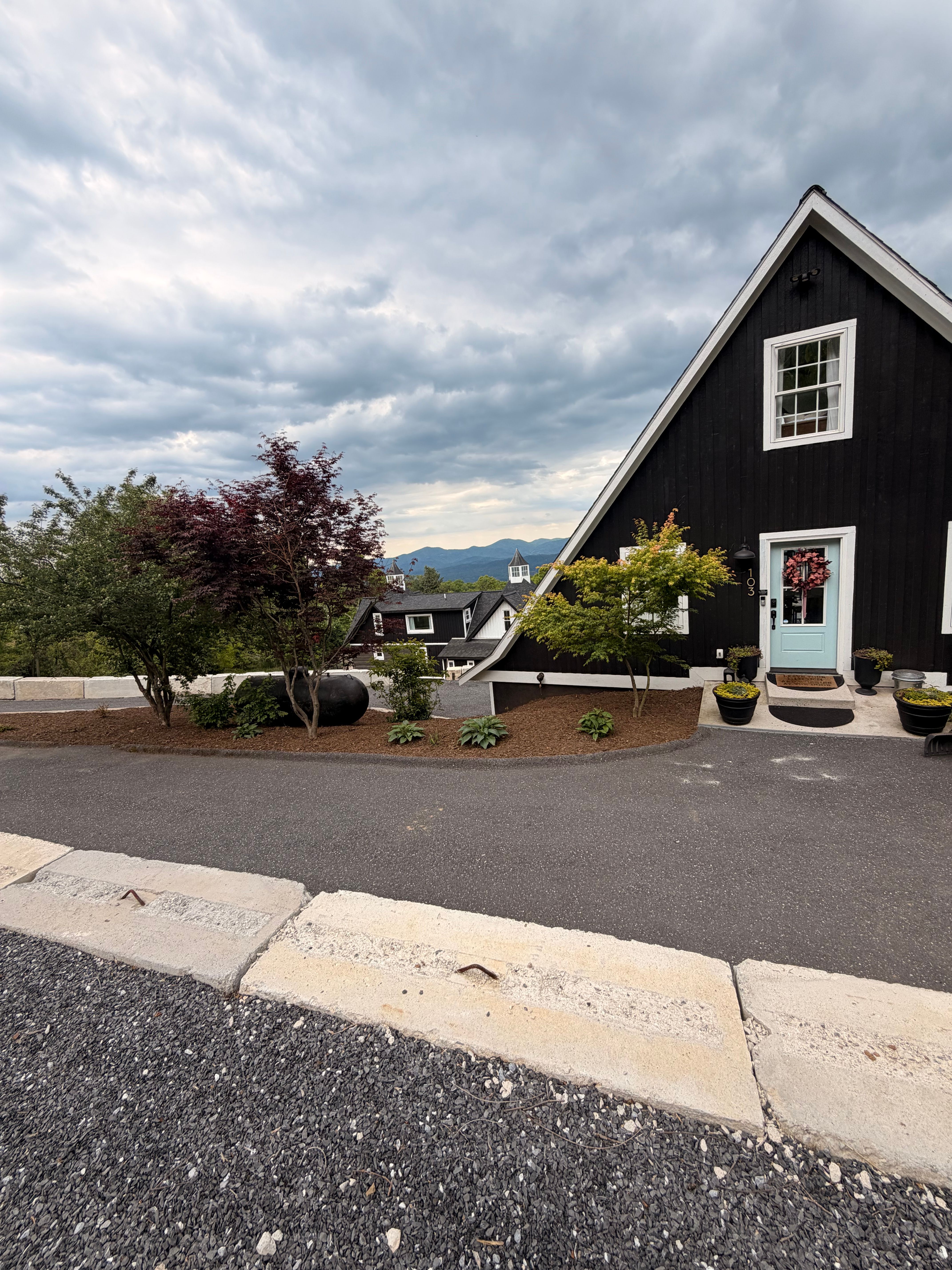  for Valencia’s Lawncare in Charlottesville, VA