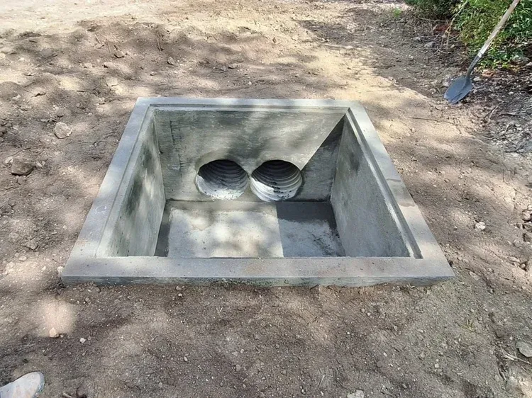  for Leo's Concrete Crew in Elgin, TX