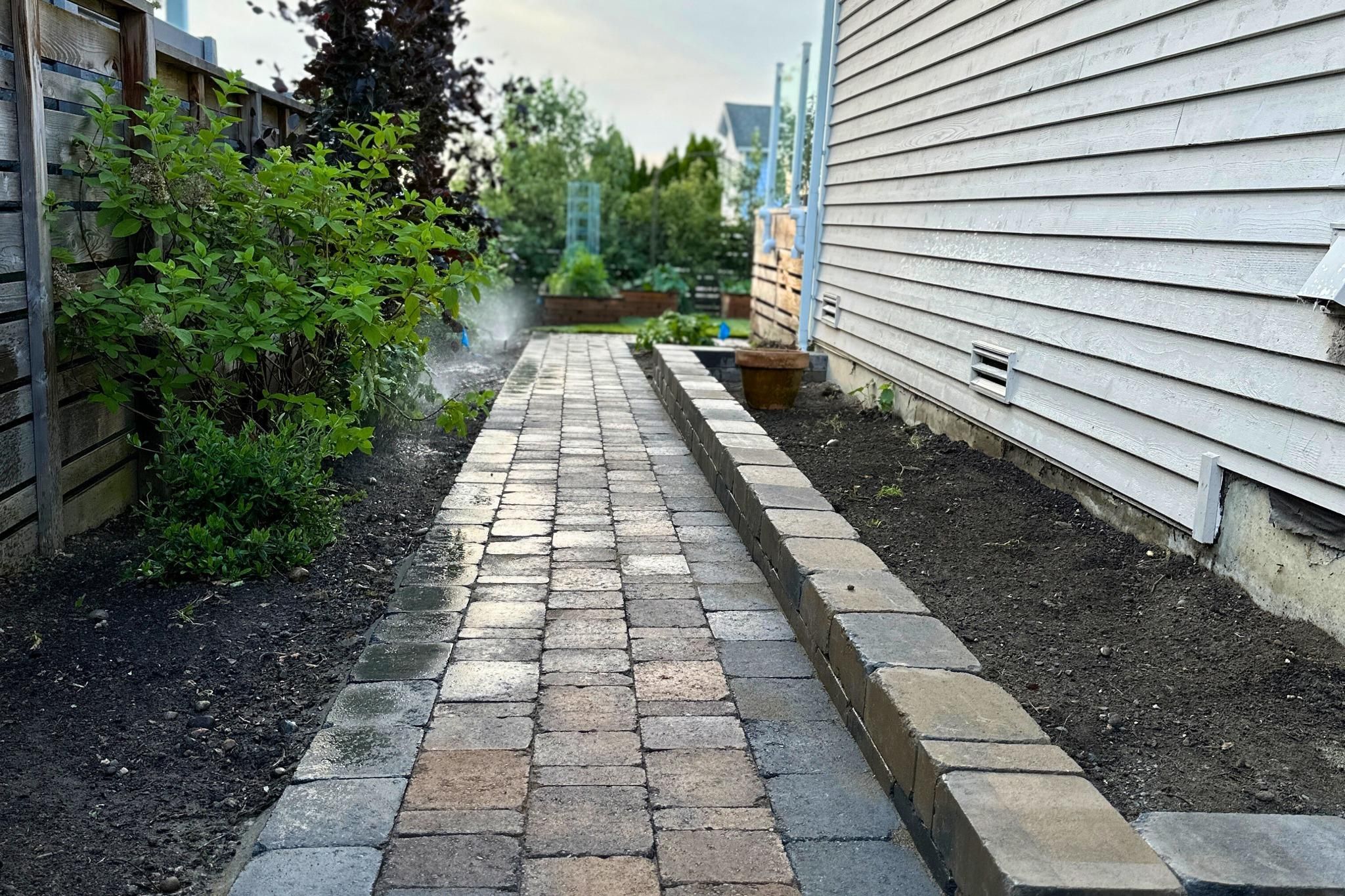  for MV Landscapes LLC in Everett, WA