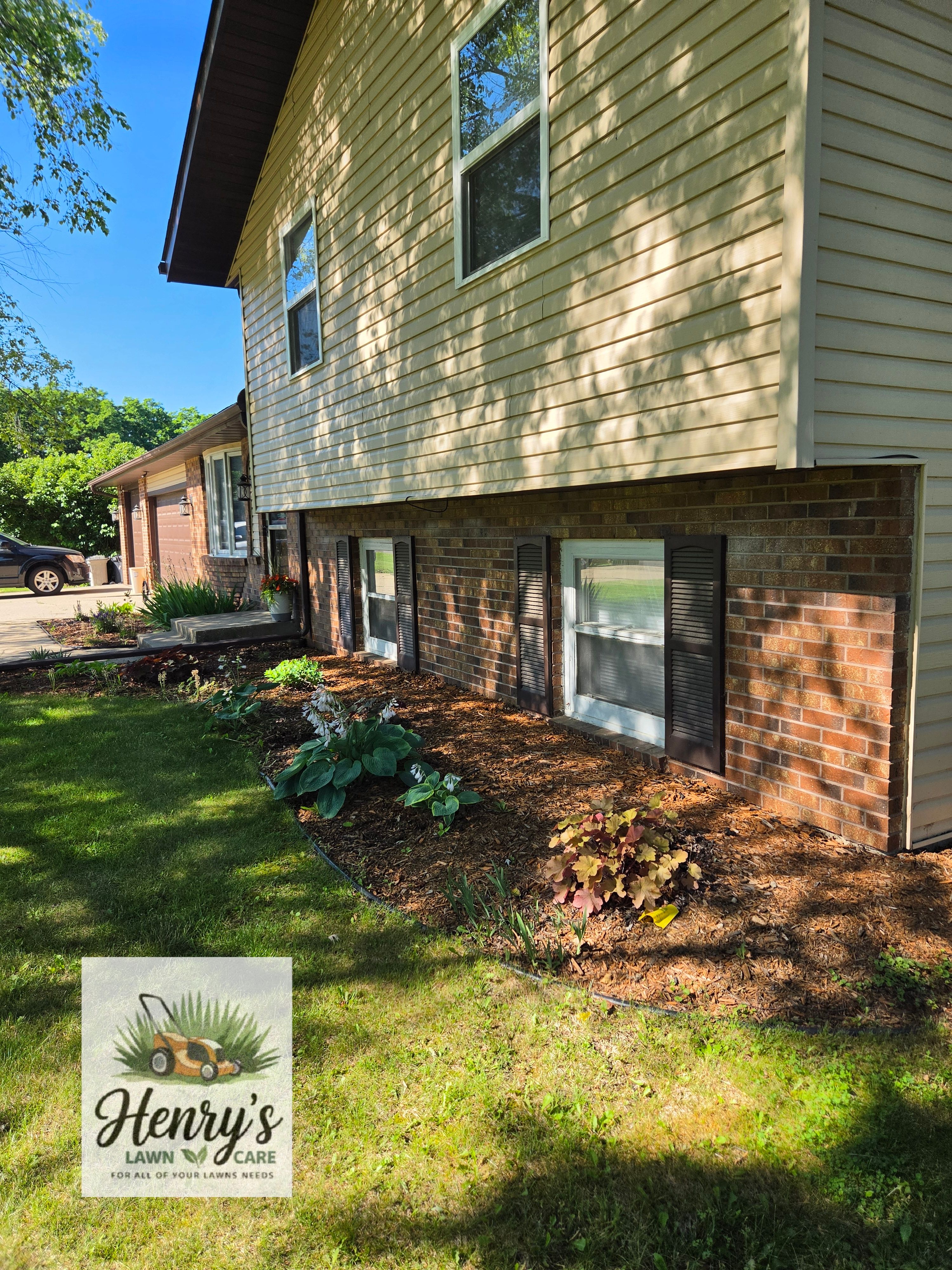  for Henry's Lawn Care in Rockford, IL