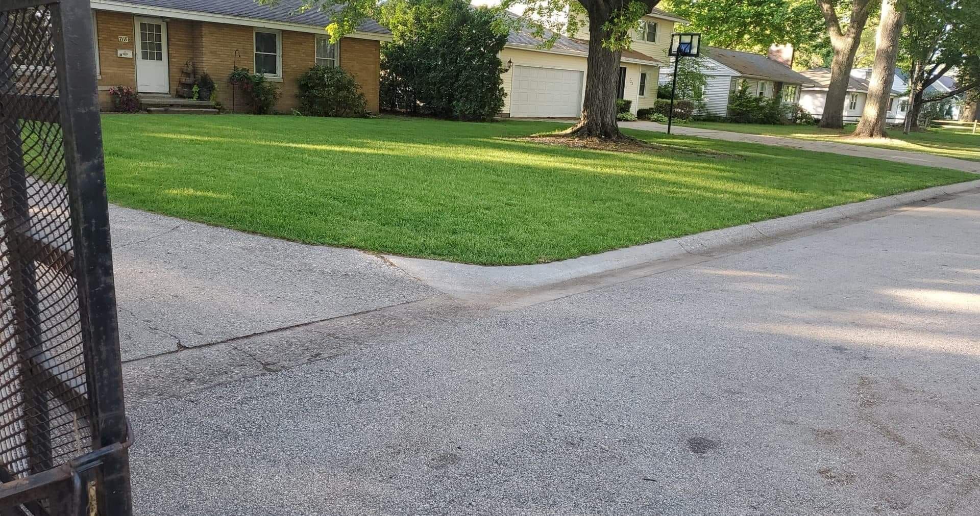 Landscaping for Fred's Lawncare in Muskegon, MI