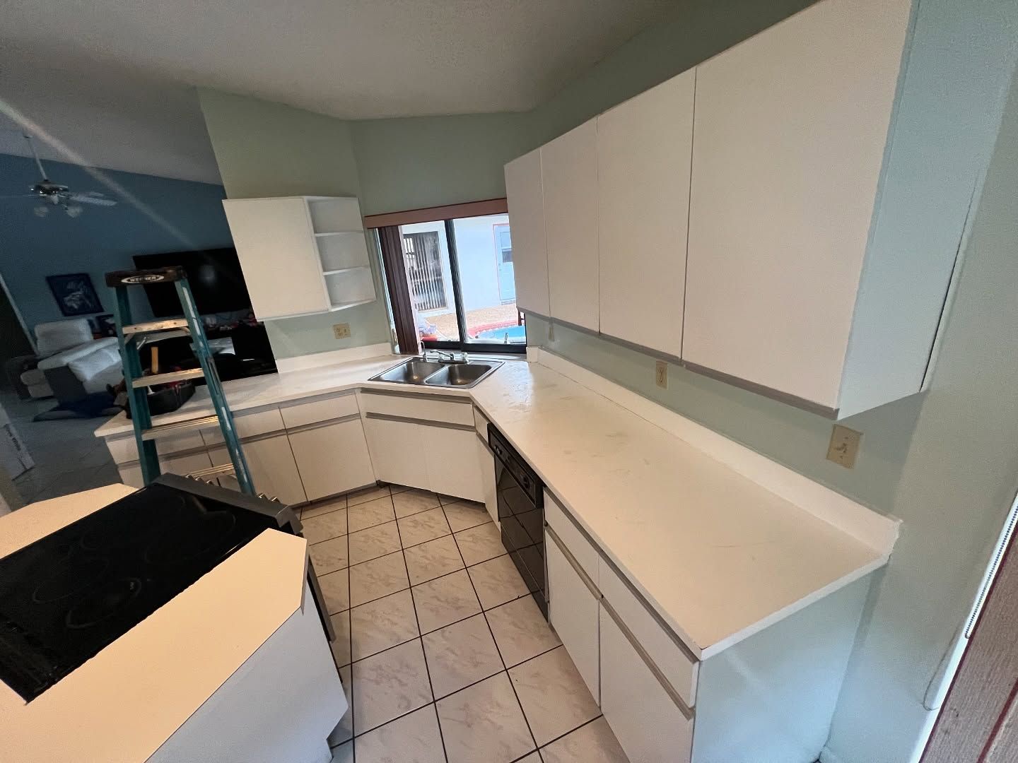  for J & J Refinishing in Fort Lauderdale,  FL