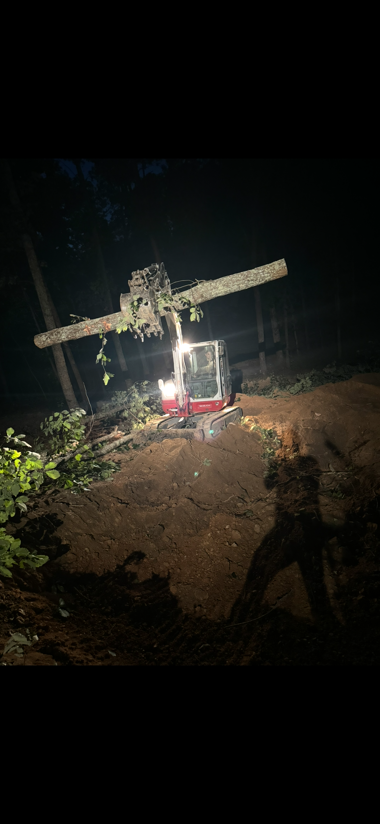  for Leal’s Lawn Service and Excavation in Dayton, TN