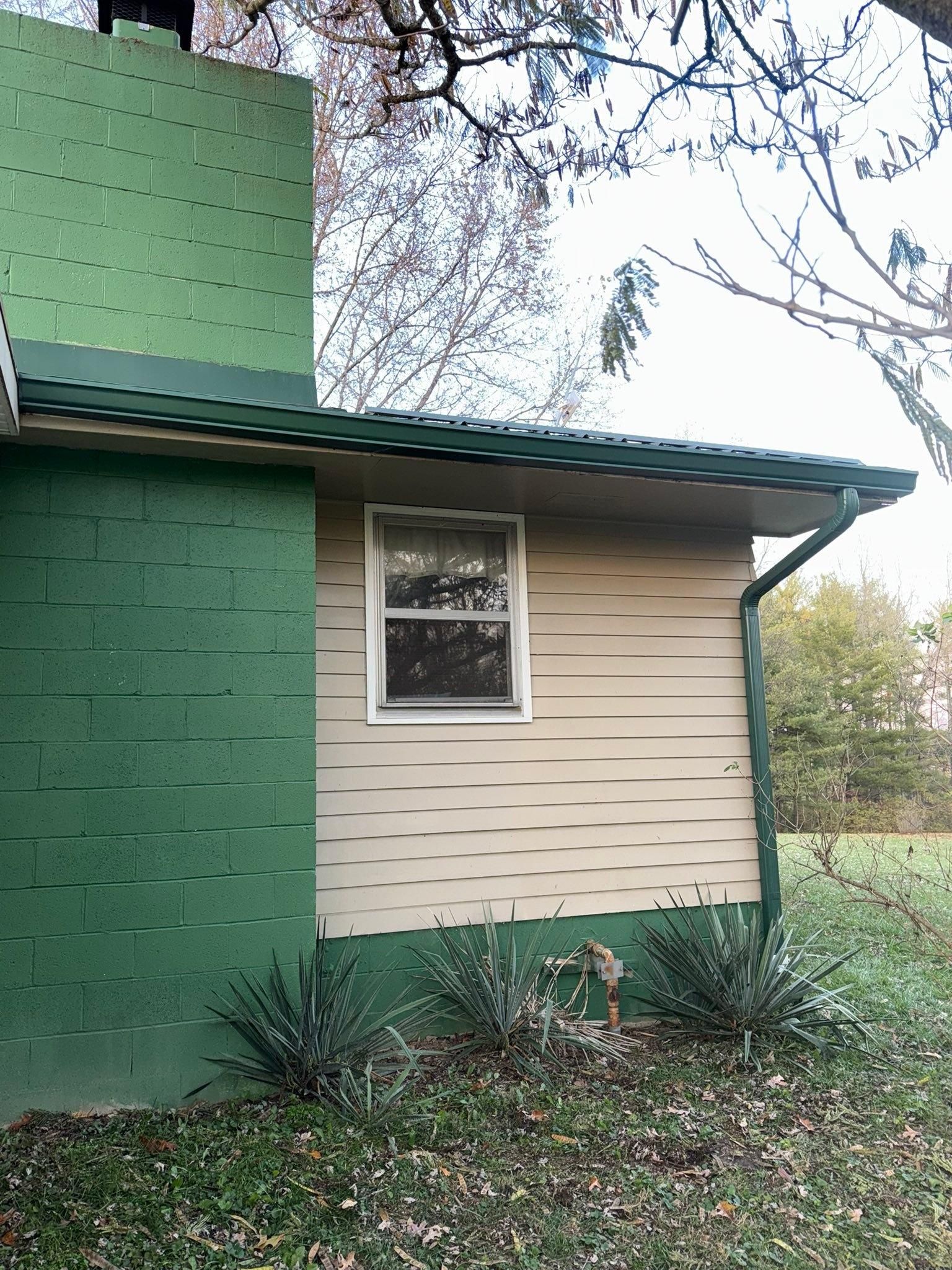  for Top Hand Roofing and Gutter in Pomeroy, OH