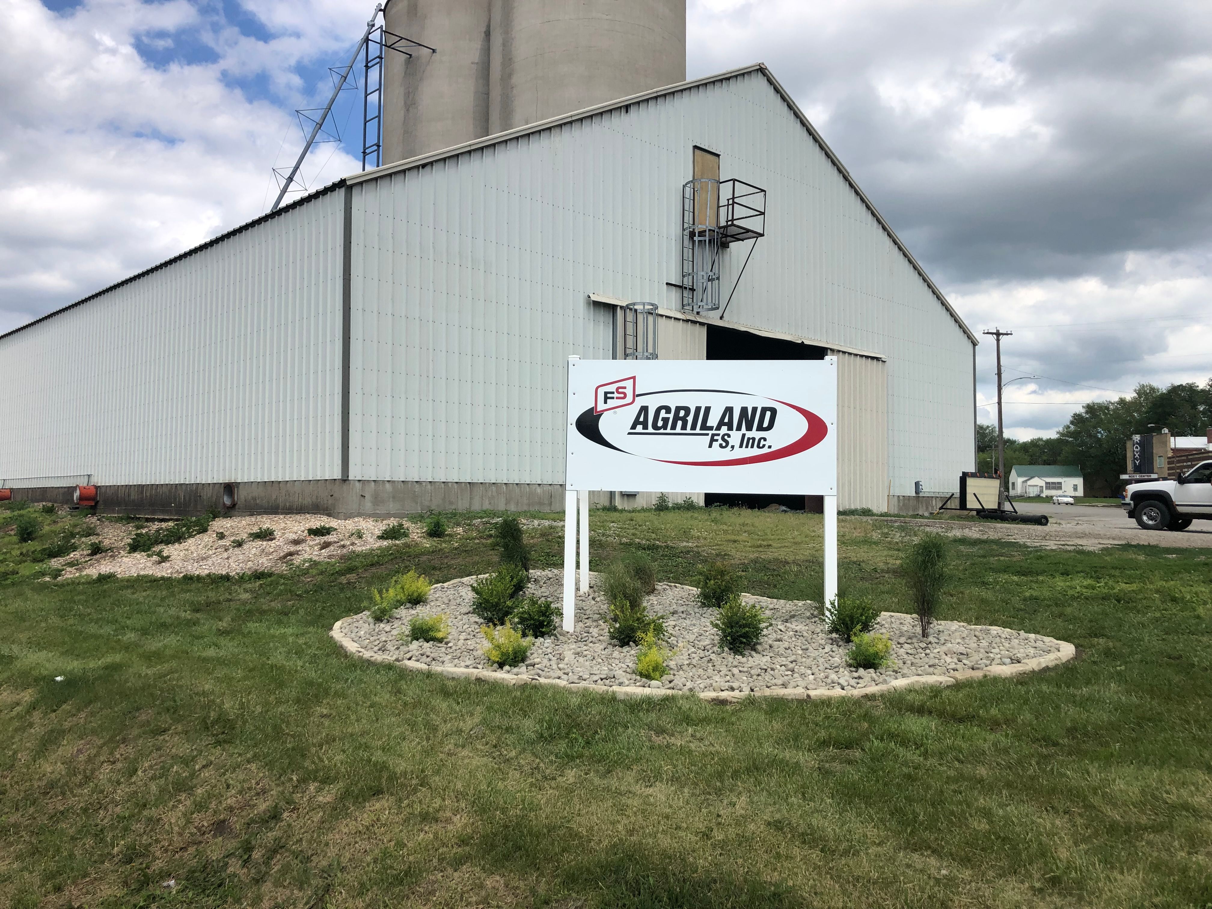  for Thomas' Lawn Care in Maryville, MO