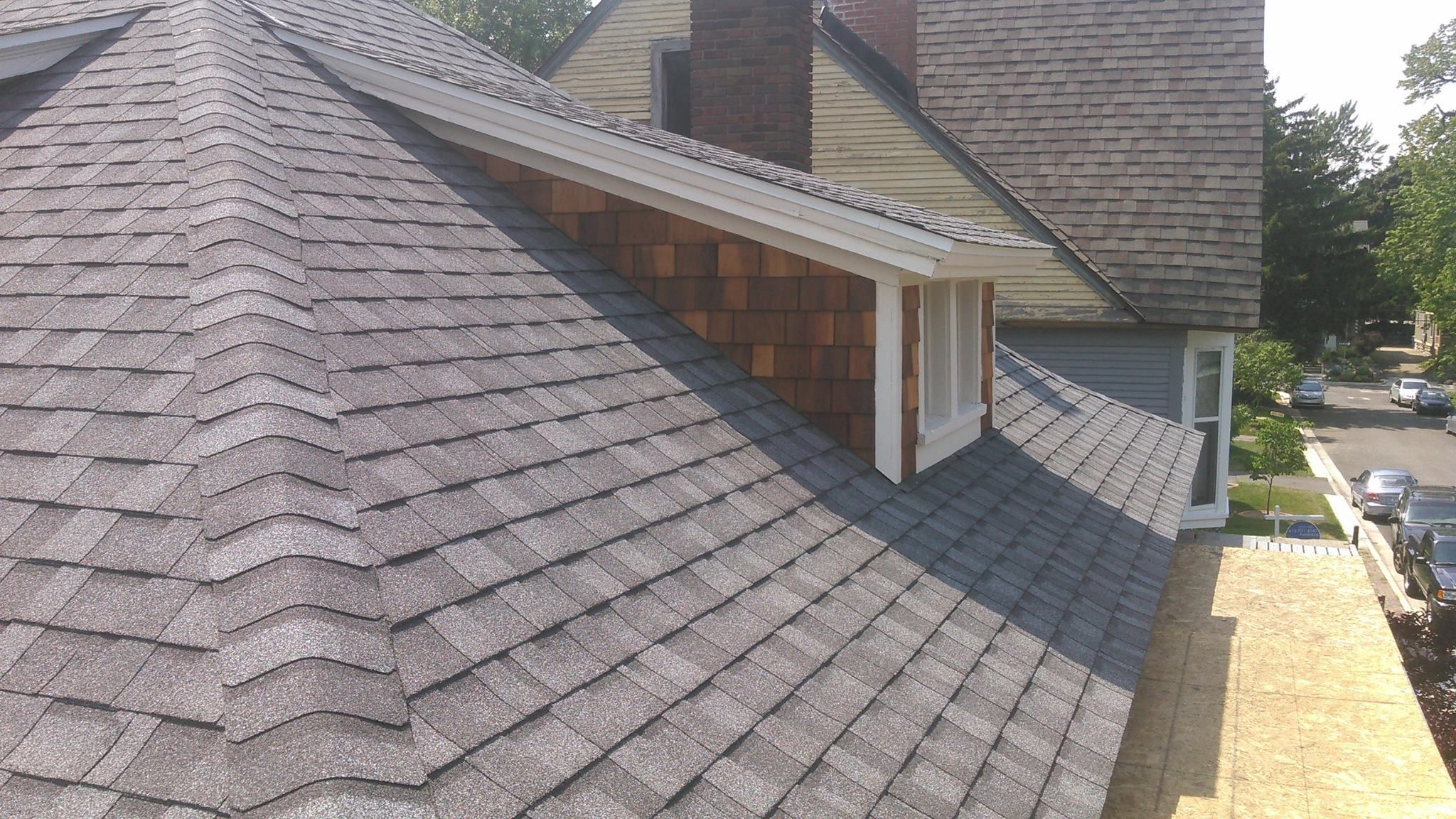 Roofing for Squids Roofing Inc in Cutlerville, MI