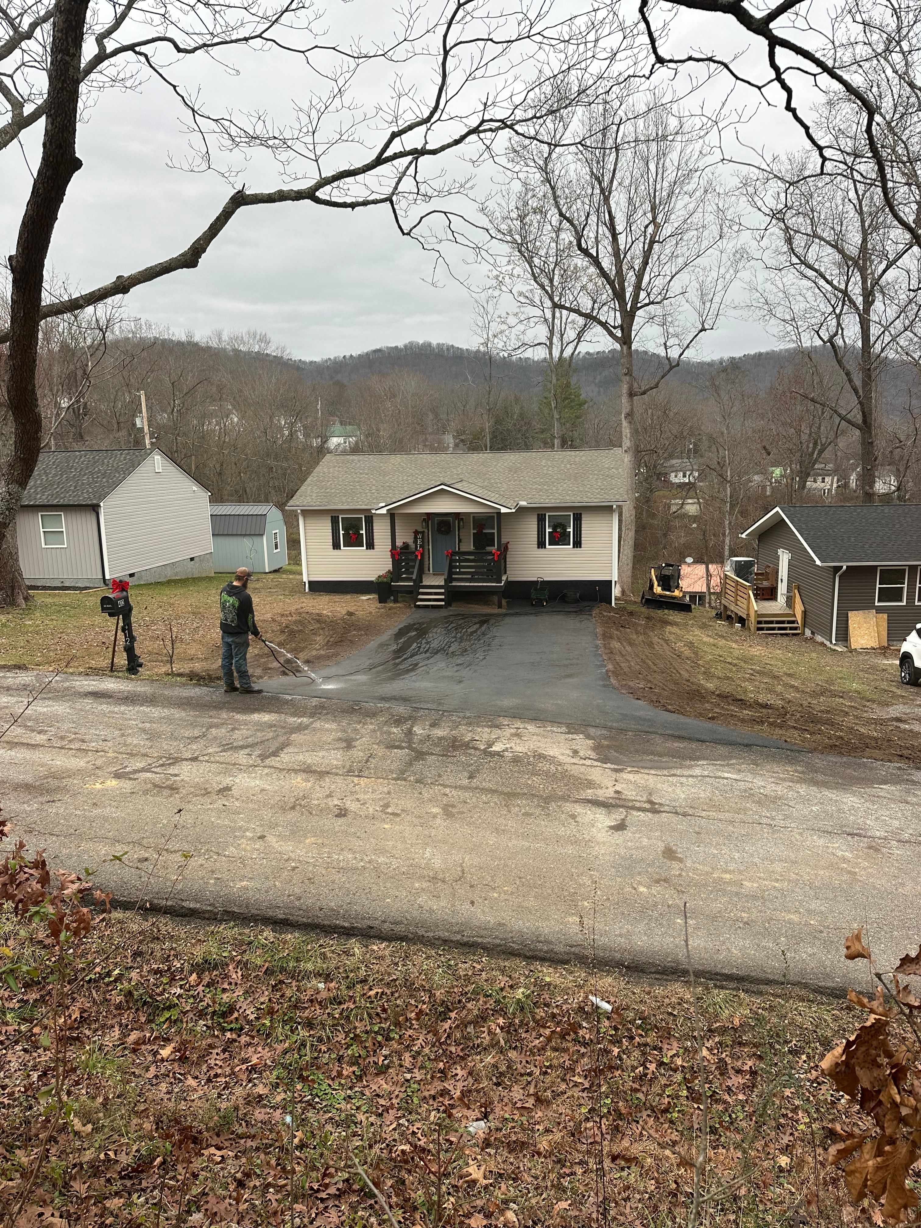  for Metzler Paving and Sealcoating LLC in Jacksboro, TN