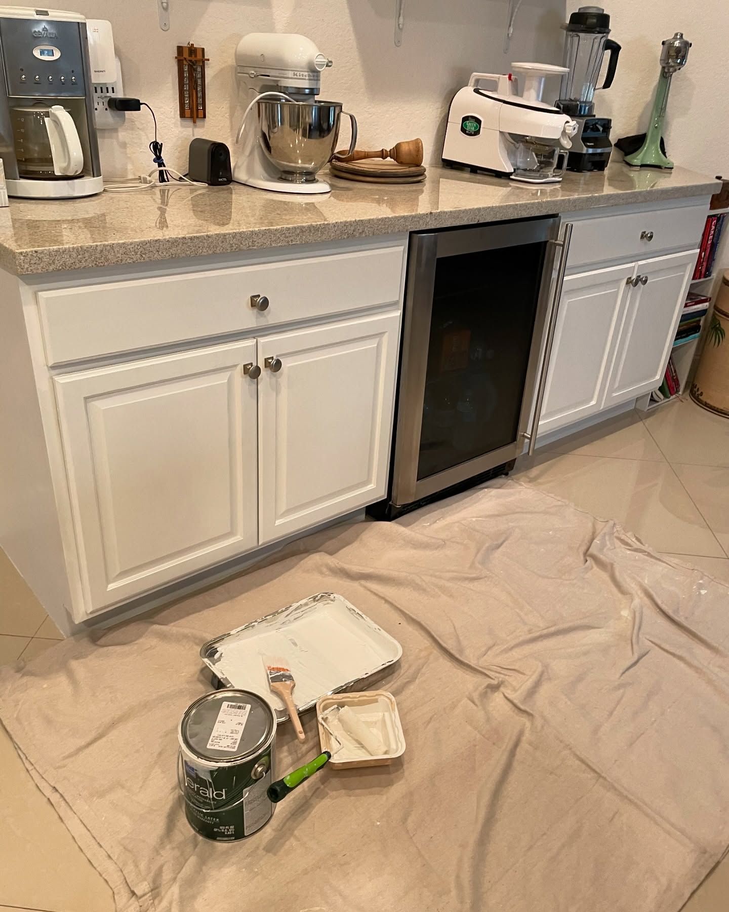  for J & J Refinishing in Fort Lauderdale,  FL