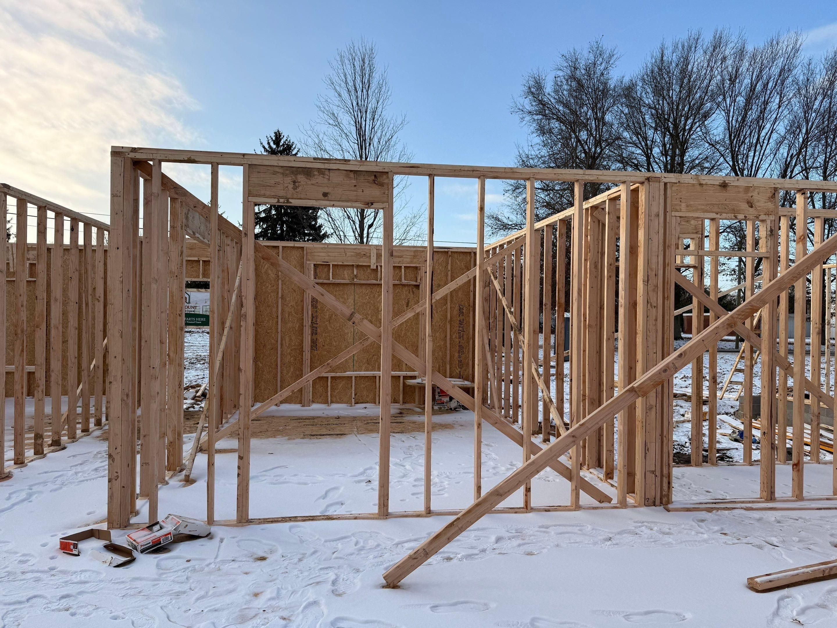  for Paramount Construction in Lexington, KY