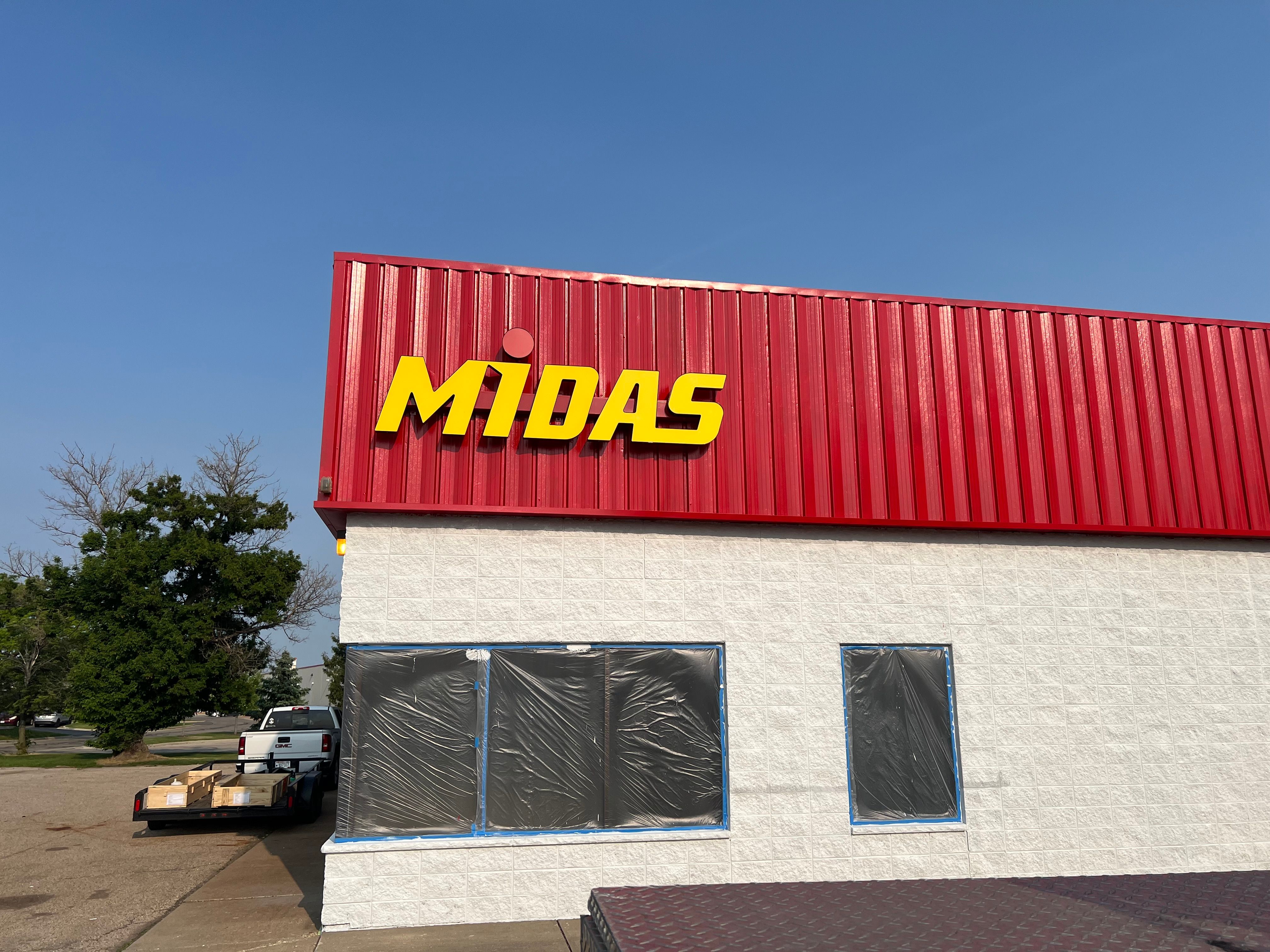 for MTZ Signs in Janseville, WI