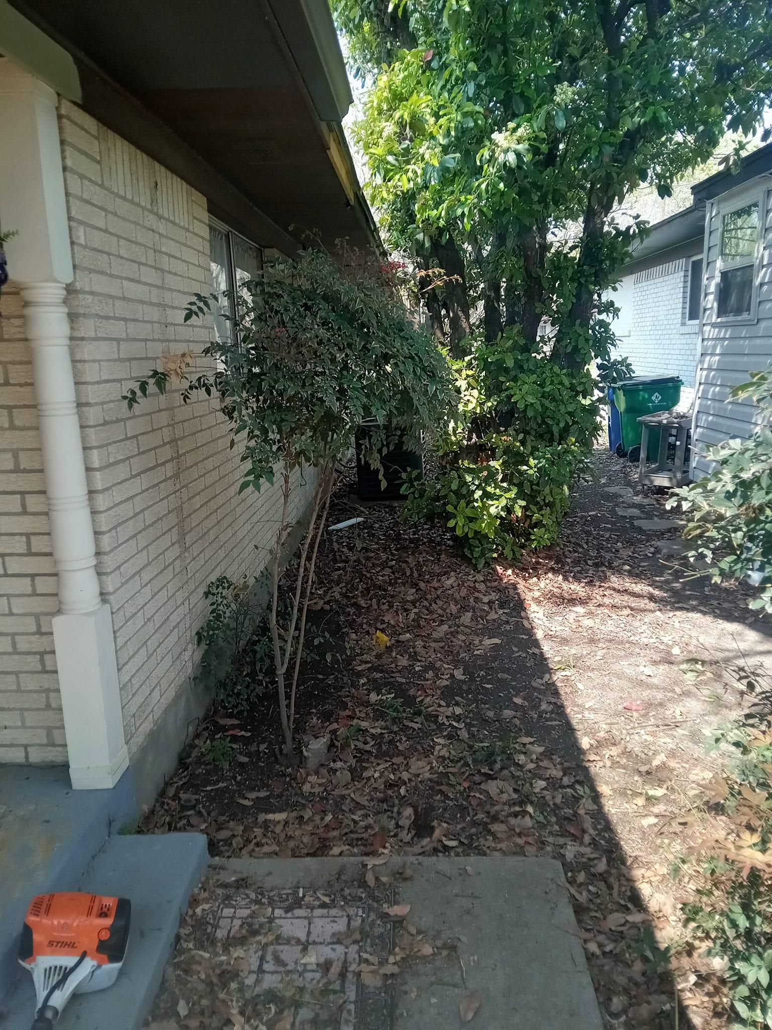 Mowing for Emergency Yard Care LLC in Waxahachie, TX