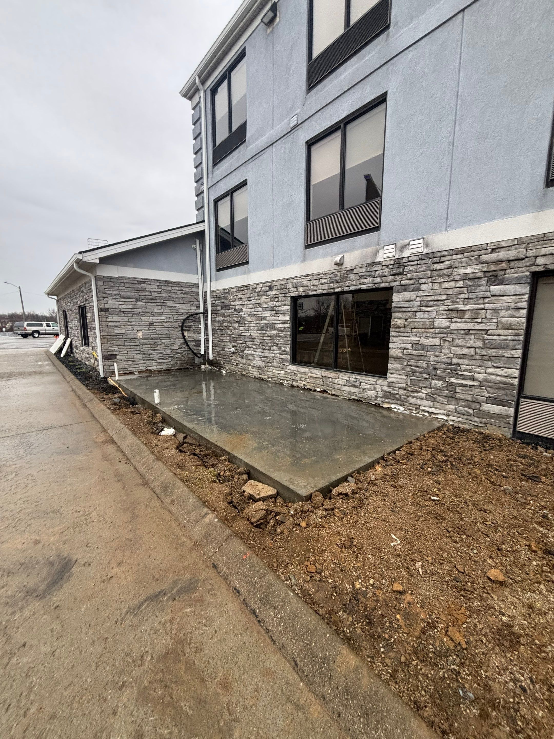  for Paramount Construction in Lexington, KY