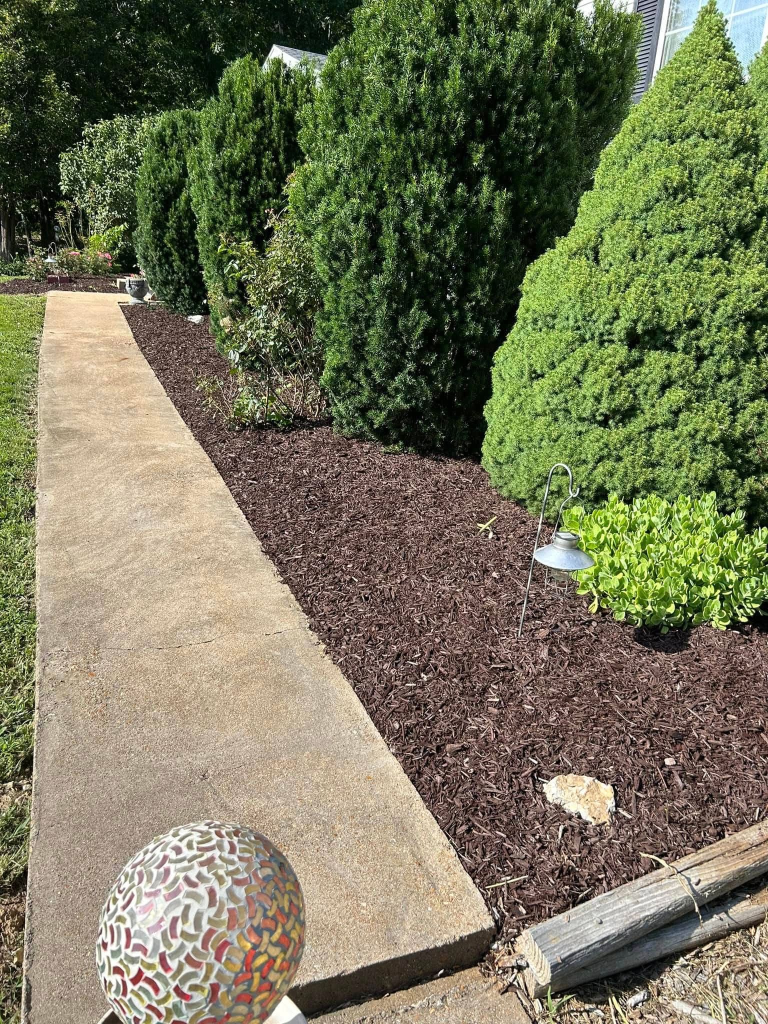 Landscaping for G&K Landscaping in Hillsboro, MO