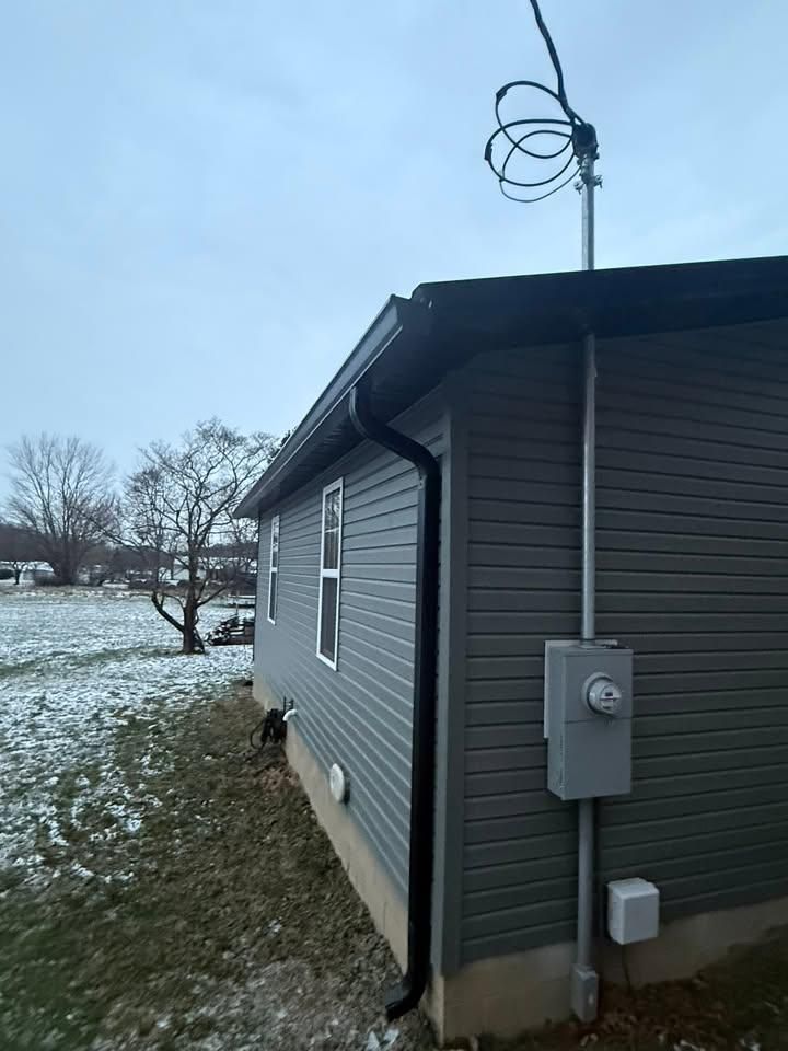  for Top Hand Roofing and Gutter in Pomeroy, OH