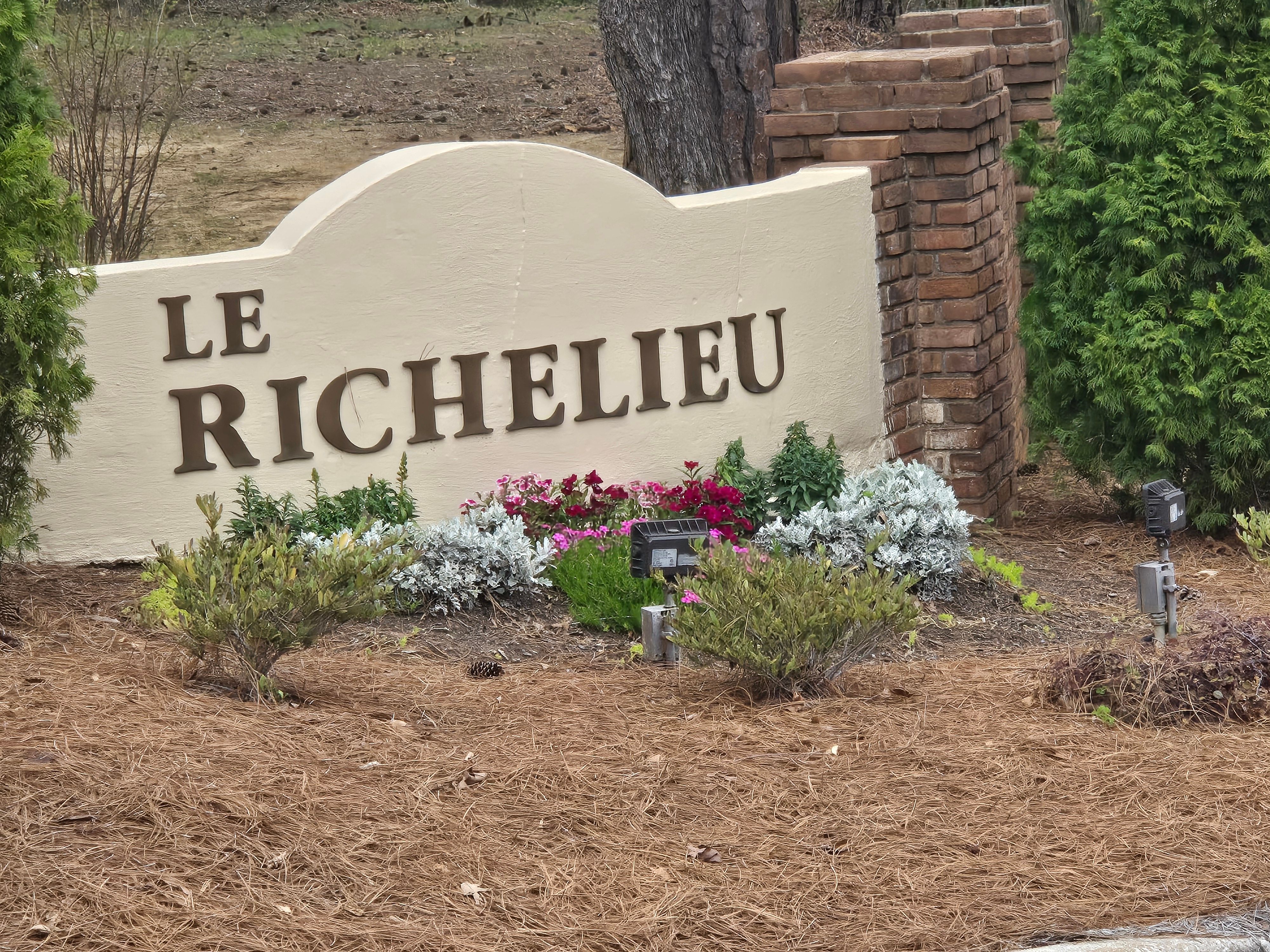  for Squeaky Clean Windows Gutters & More in Hoover, AL