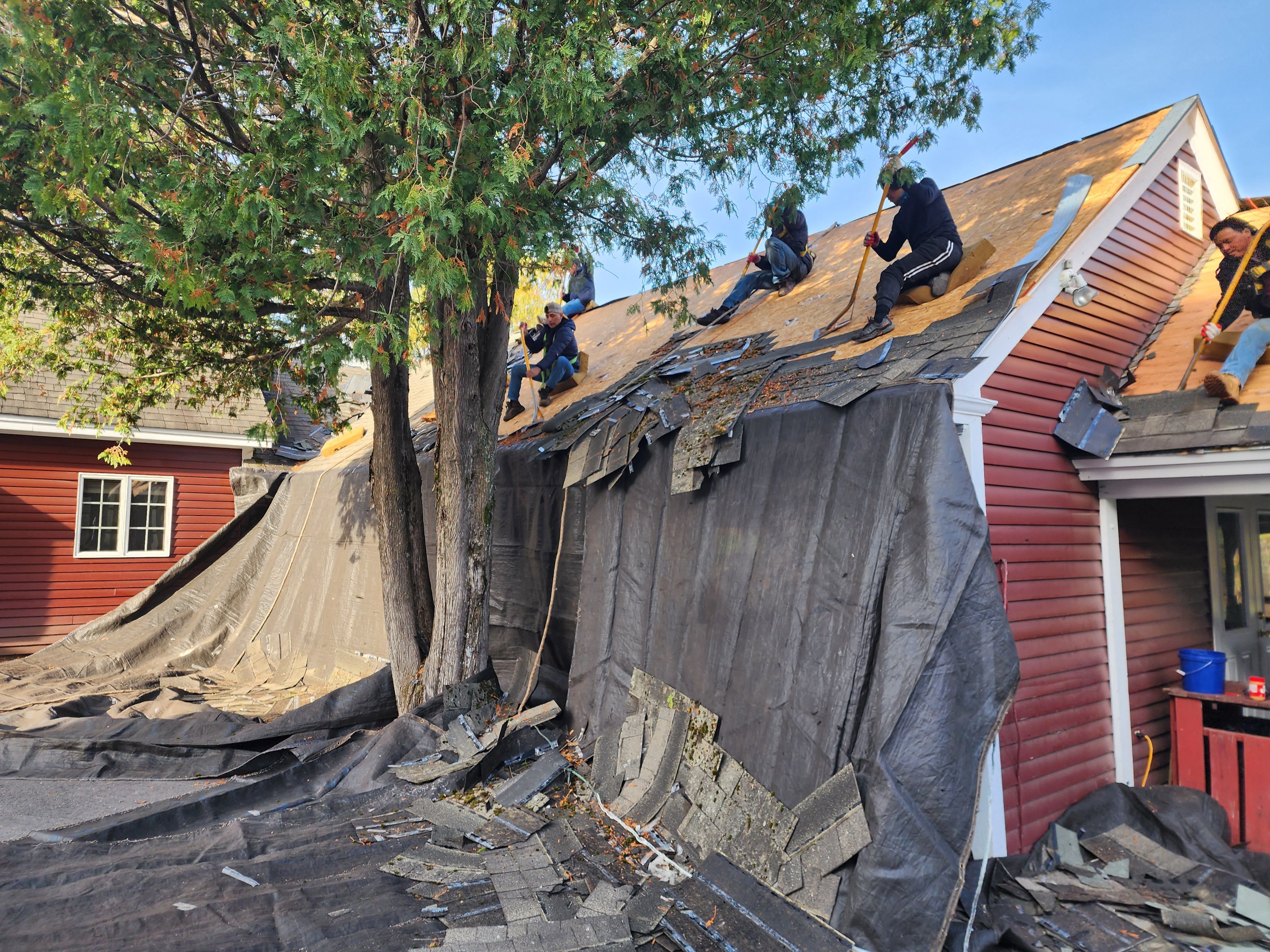 Roofing for Jalbert Contracting LLC in Alton, NH