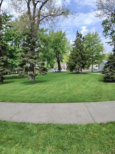  for Yard Theory in Willowick, OH
