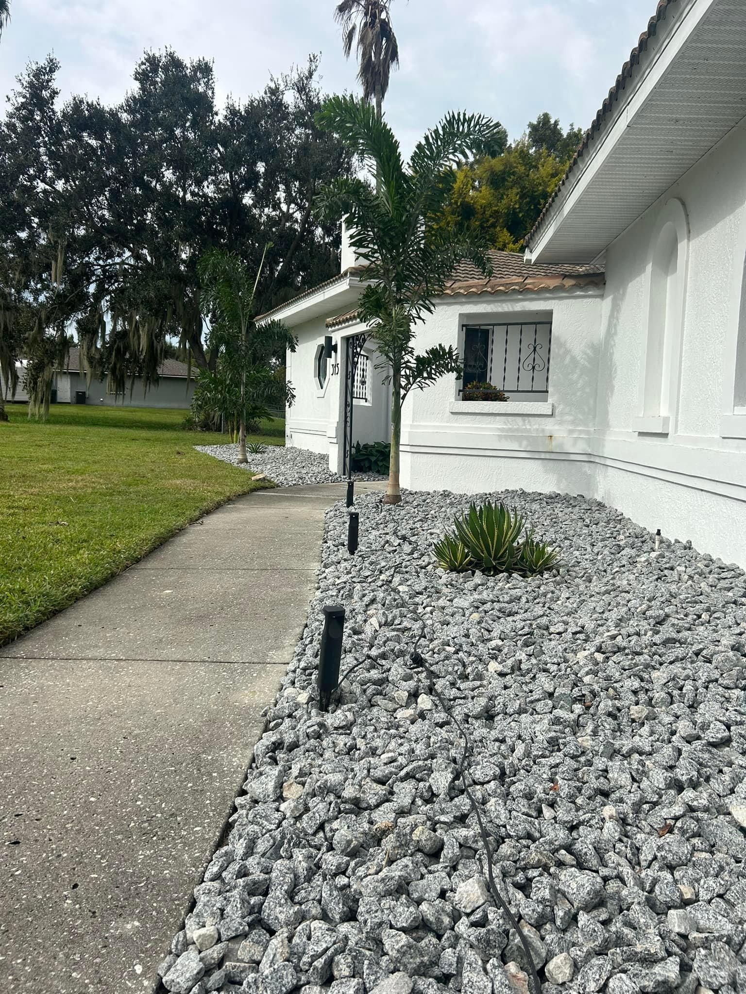 All Photos for Estrada All Pro Lawn Service in Auburndale, Florida