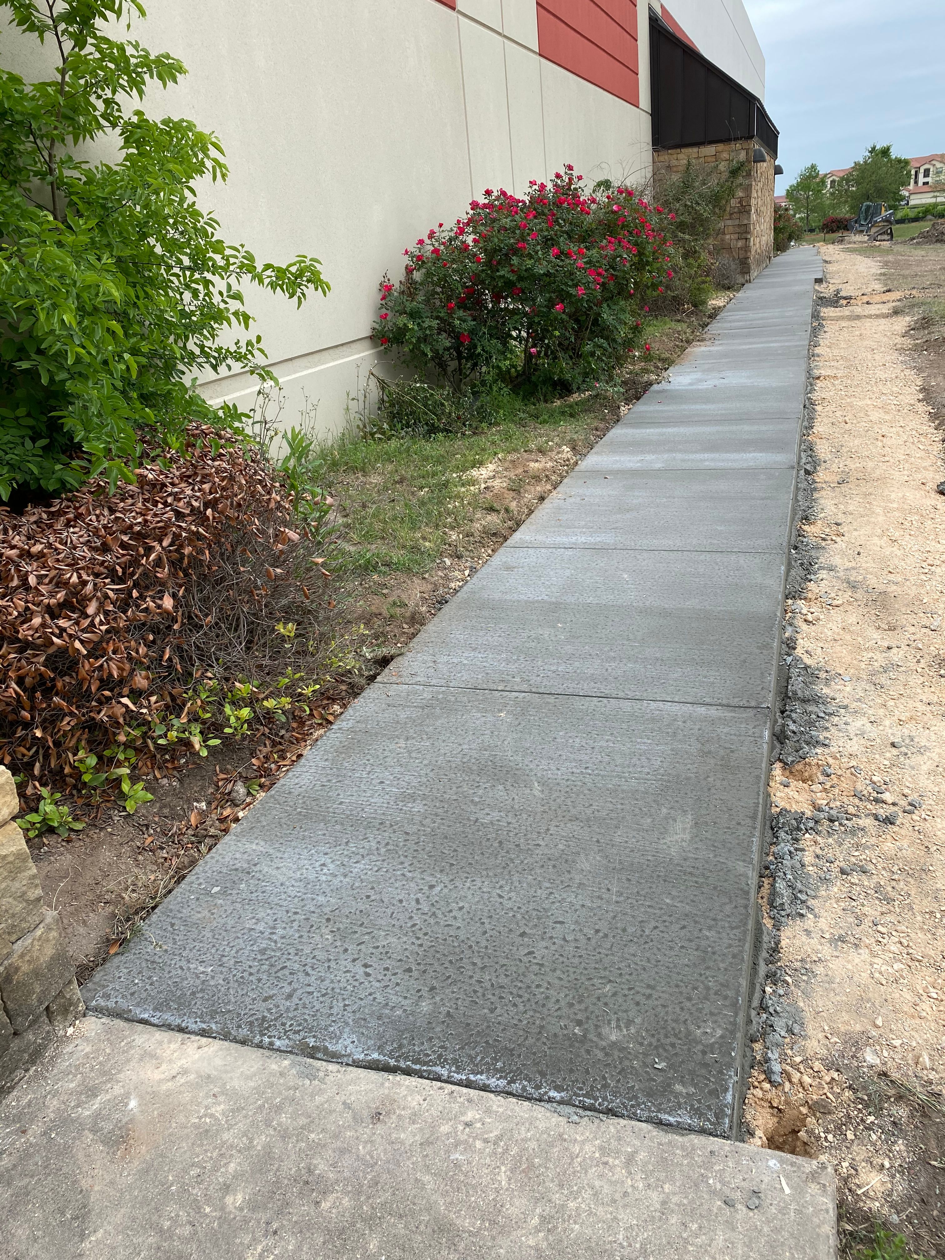  for Leo's Concrete Crew in Elgin, TX