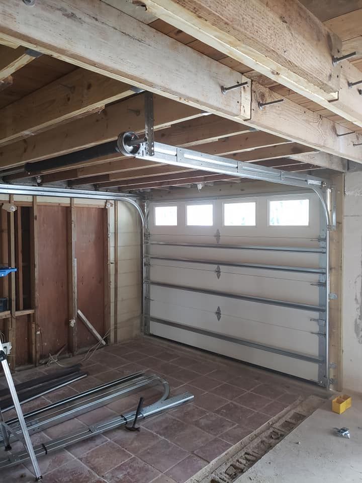 Garage Door Installation for Advantage Garage Doors, LLC in De Leon Springs, FL