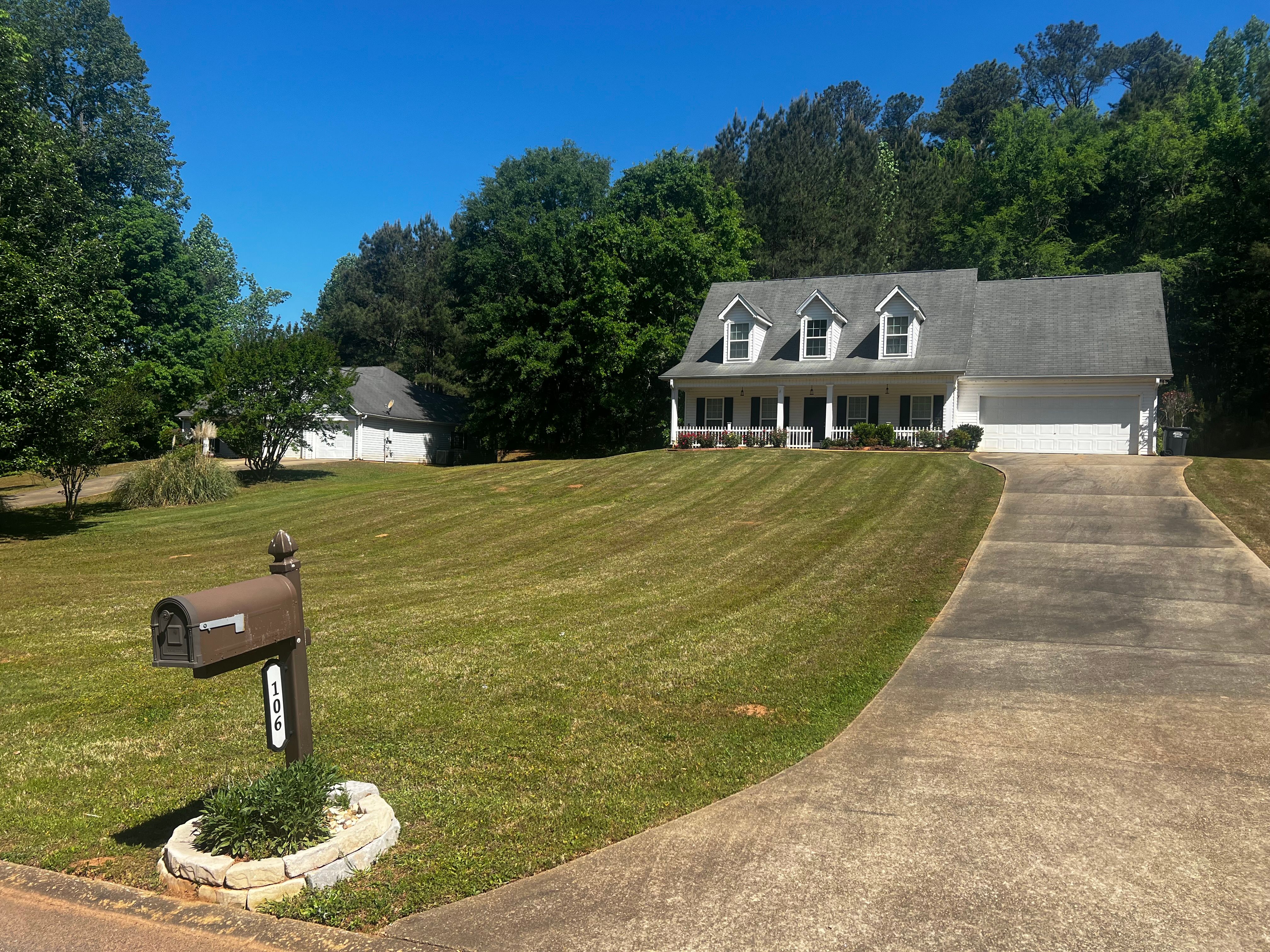 All Photos for Reg's Lawn Care Services in LaGrange, GA