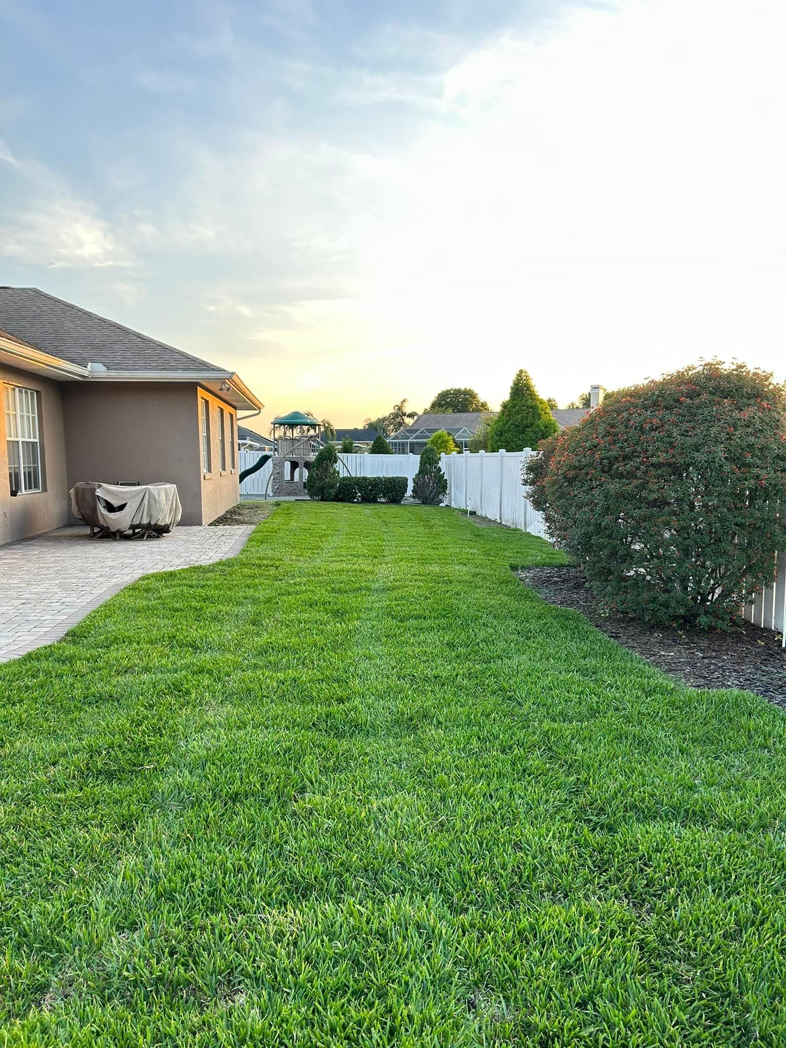 All Photos for Estrada All Pro Lawn Service in Auburndale, Florida