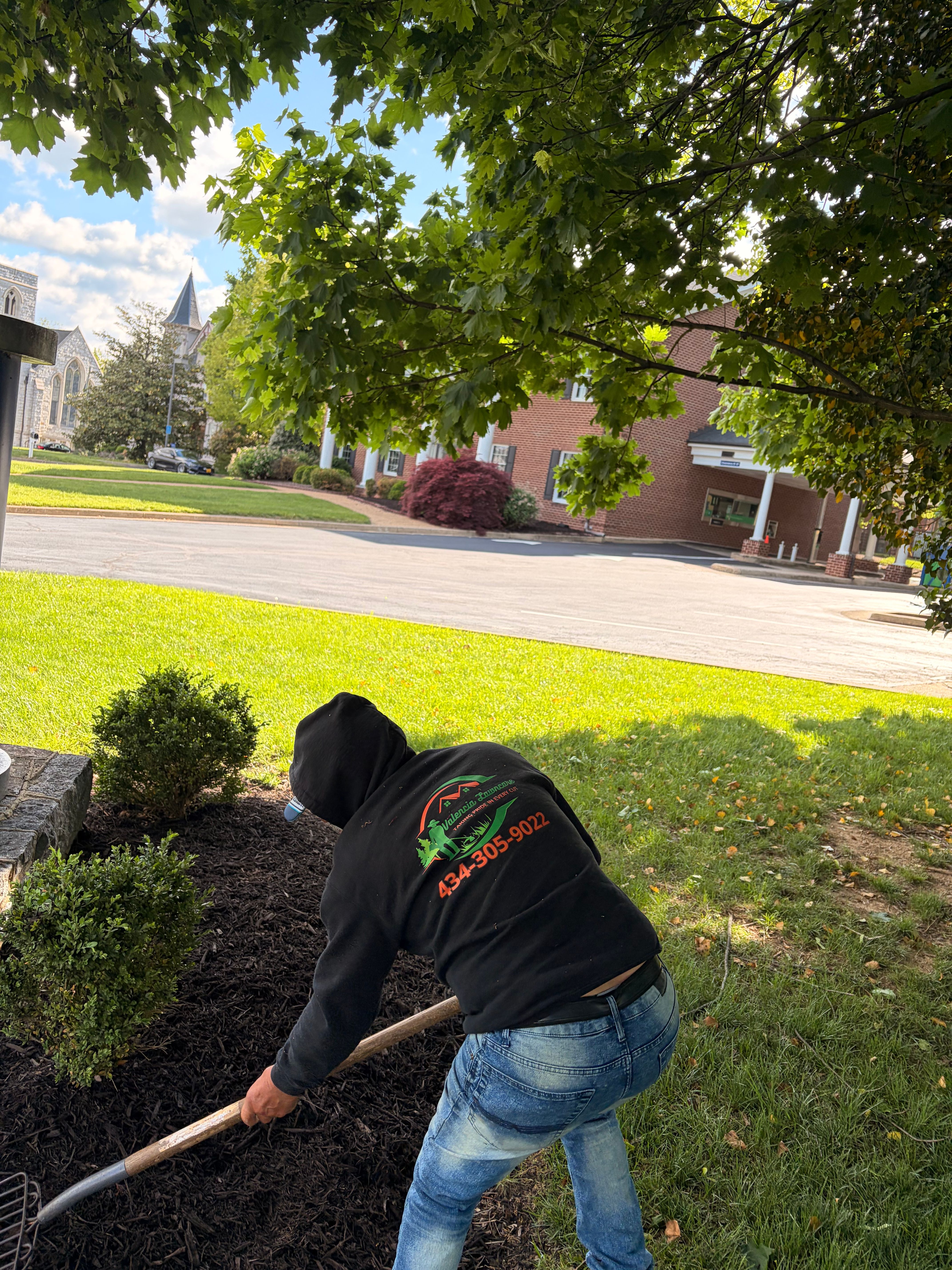  for Valencia’s Lawncare in Charlottesville, VA
