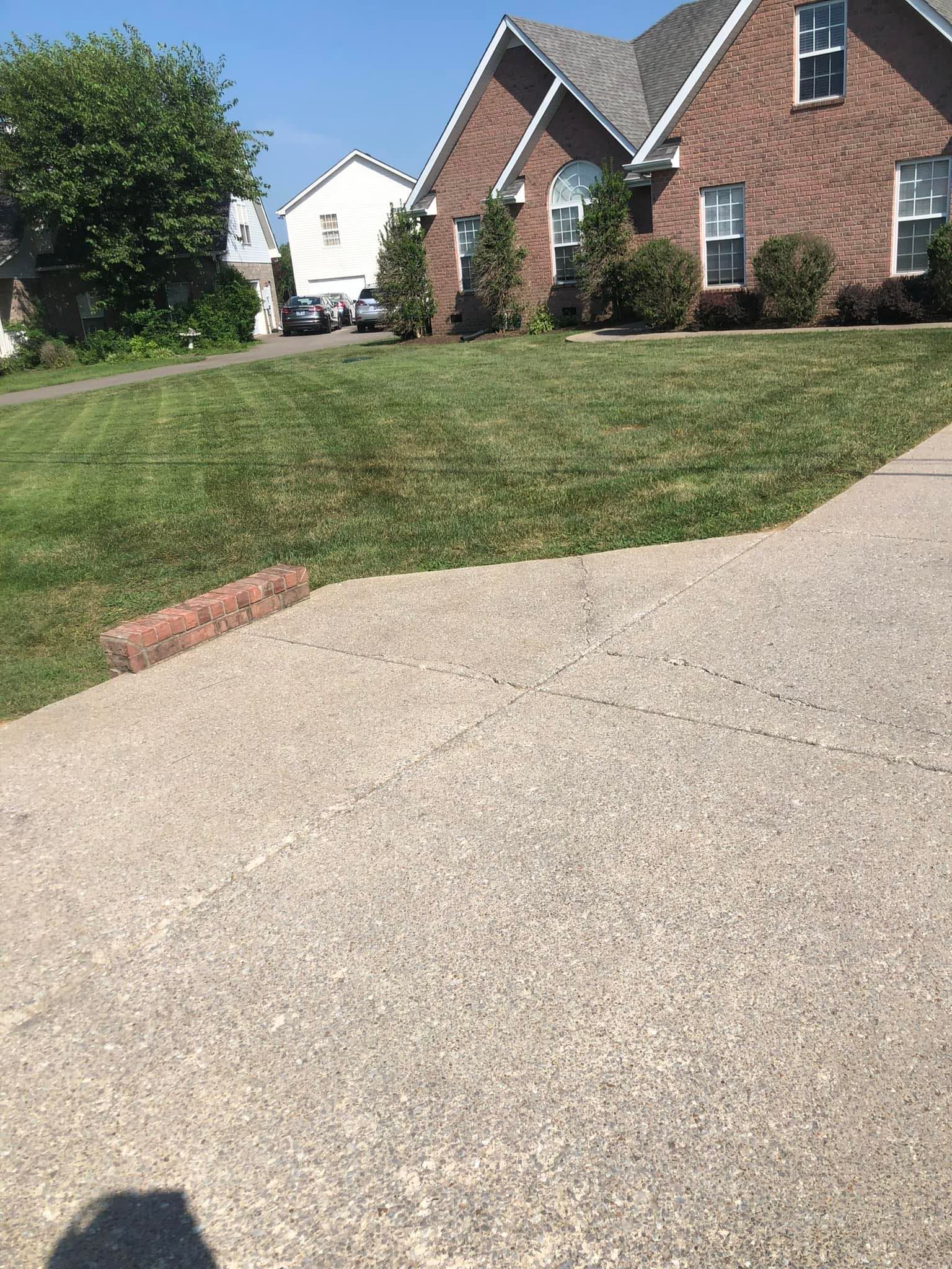 Landscaping for Team Bard Lawn Care SVC in Woodbury, TN