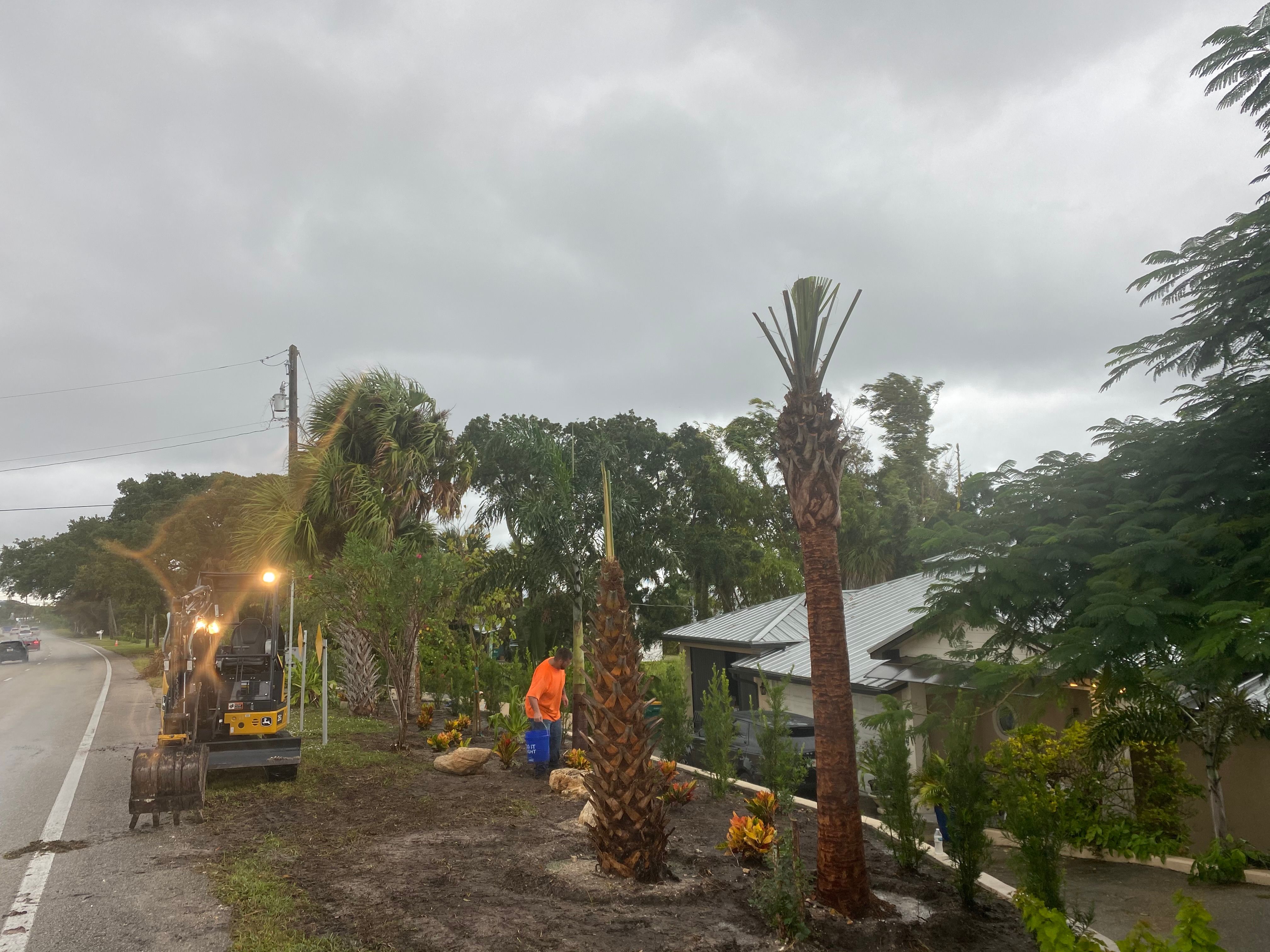 Full scale landscape designing and installations for Isaiah Simmons Construction and Landscaping LLC in Brevard County, Florida