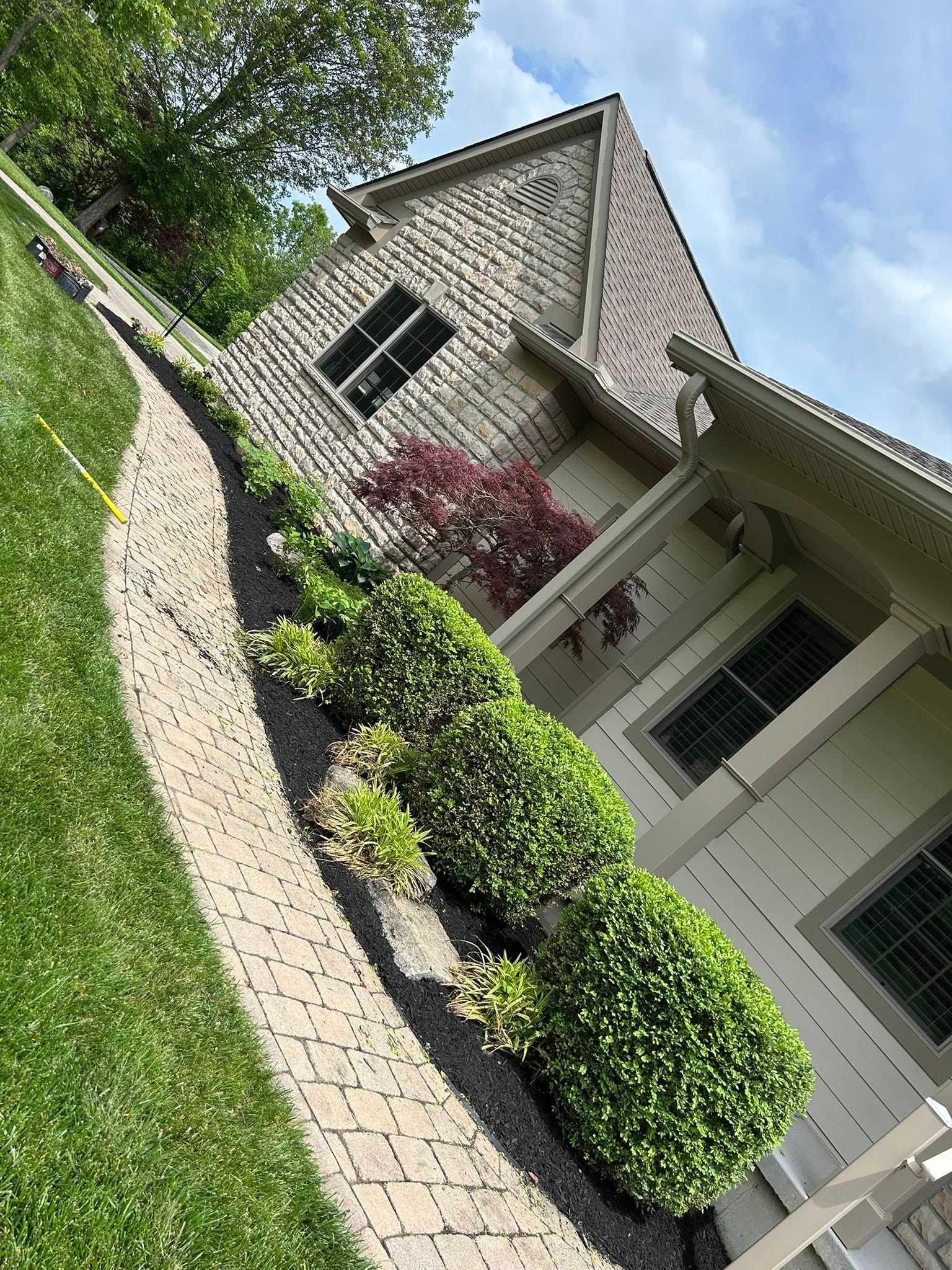 Landscaping for Gullion’s Lawn and Landscaping in DeMossville, KY
