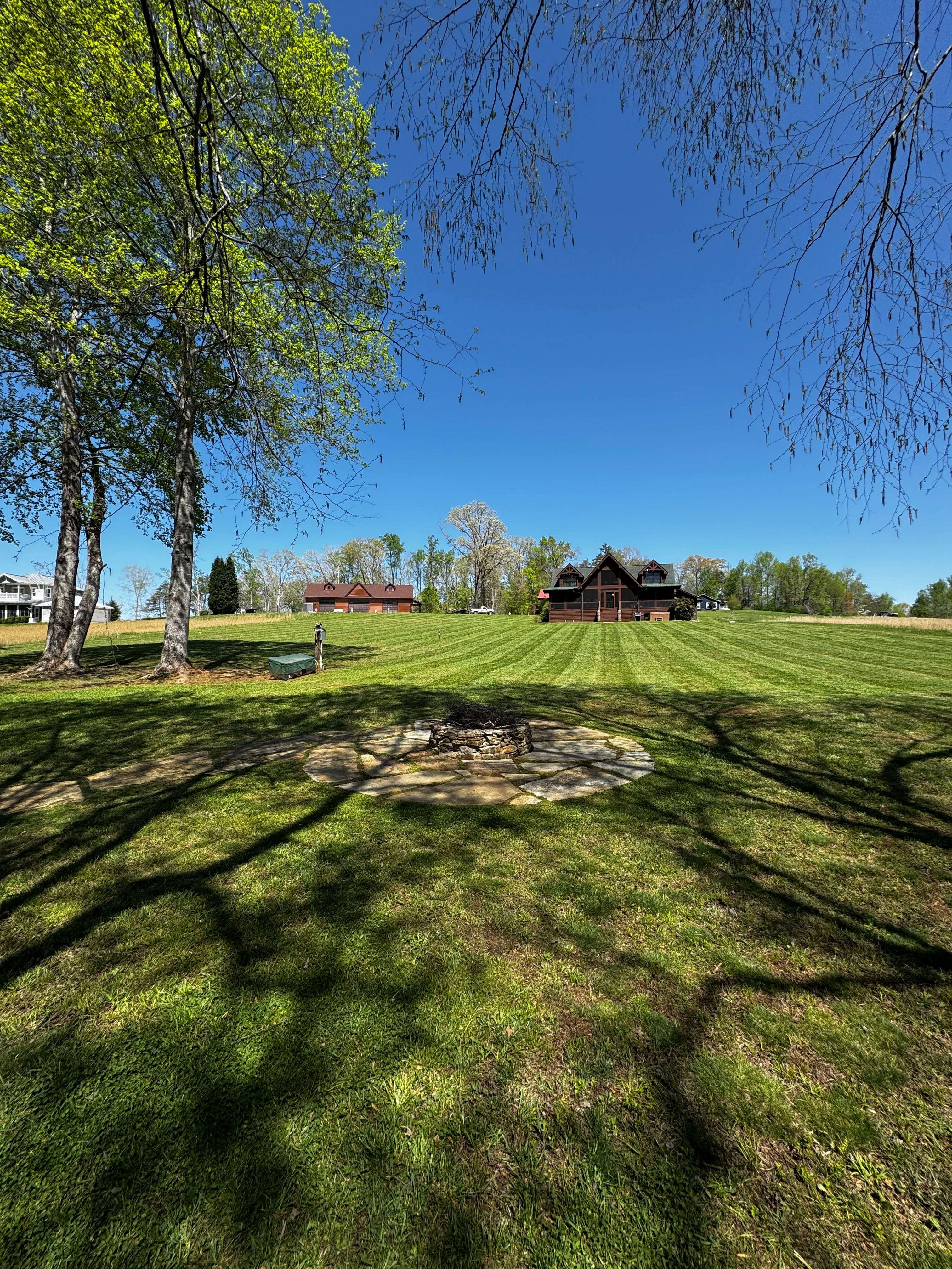  for Leal’s Lawn Service and Excavation in Dayton, TN