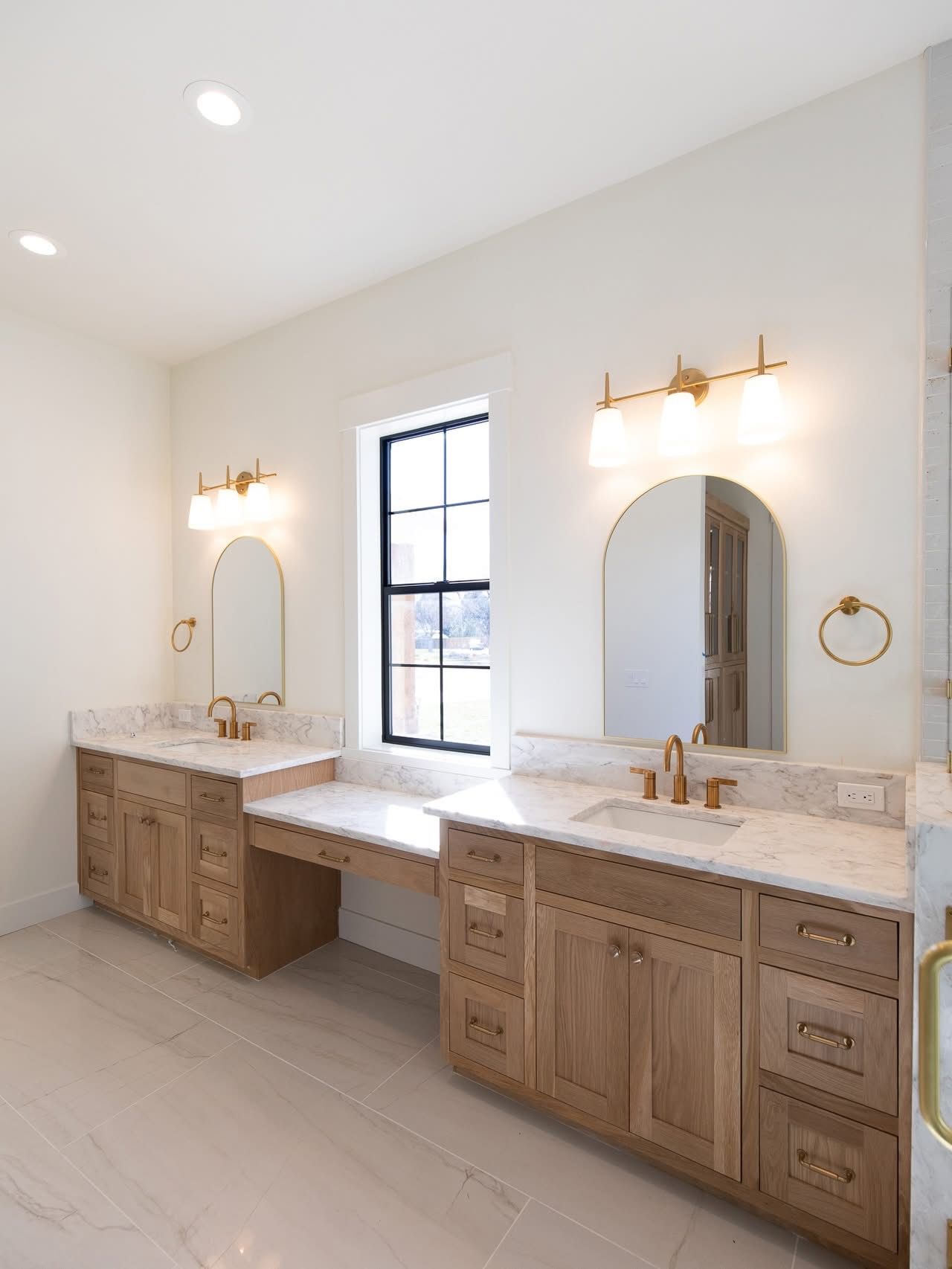  for Sunset Vista Design Build LLC in Dallas, TX