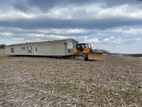  for USA Mobile Homes in Lansing, MI